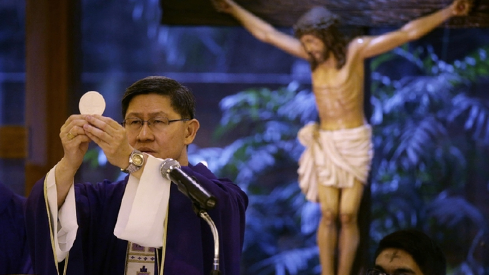 Immagine di Il cardinale Tagle: «Mettiamoci alla scuola degli ultimi»