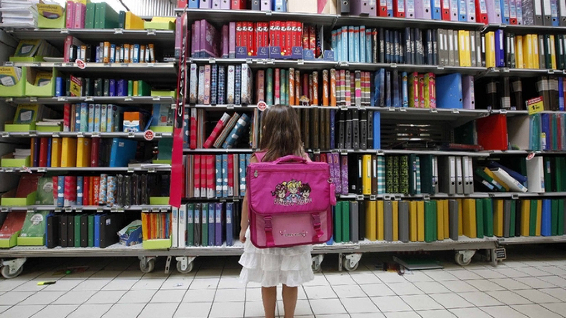 Immagine di Donne, la discriminazione inizia sui sussidiari