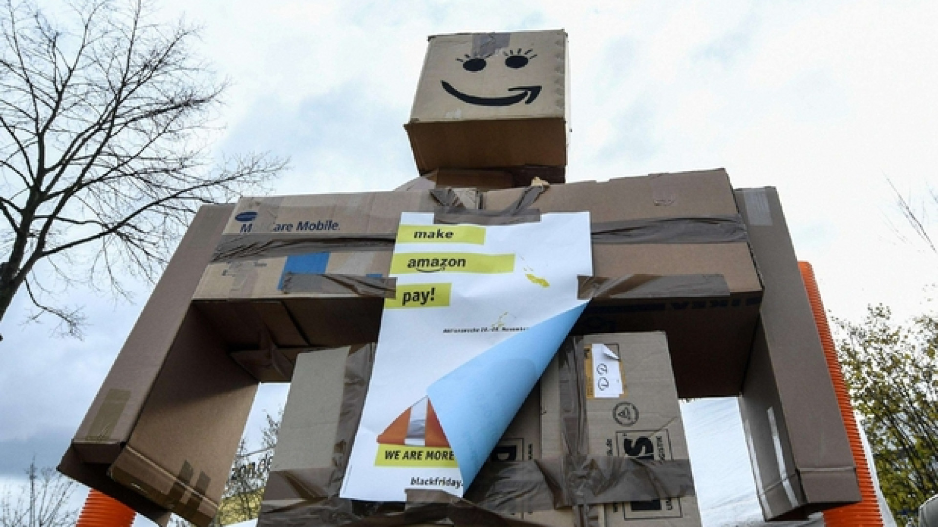 Immagine di Sciopero ad Amazon, ma le consegne continuano con i precari