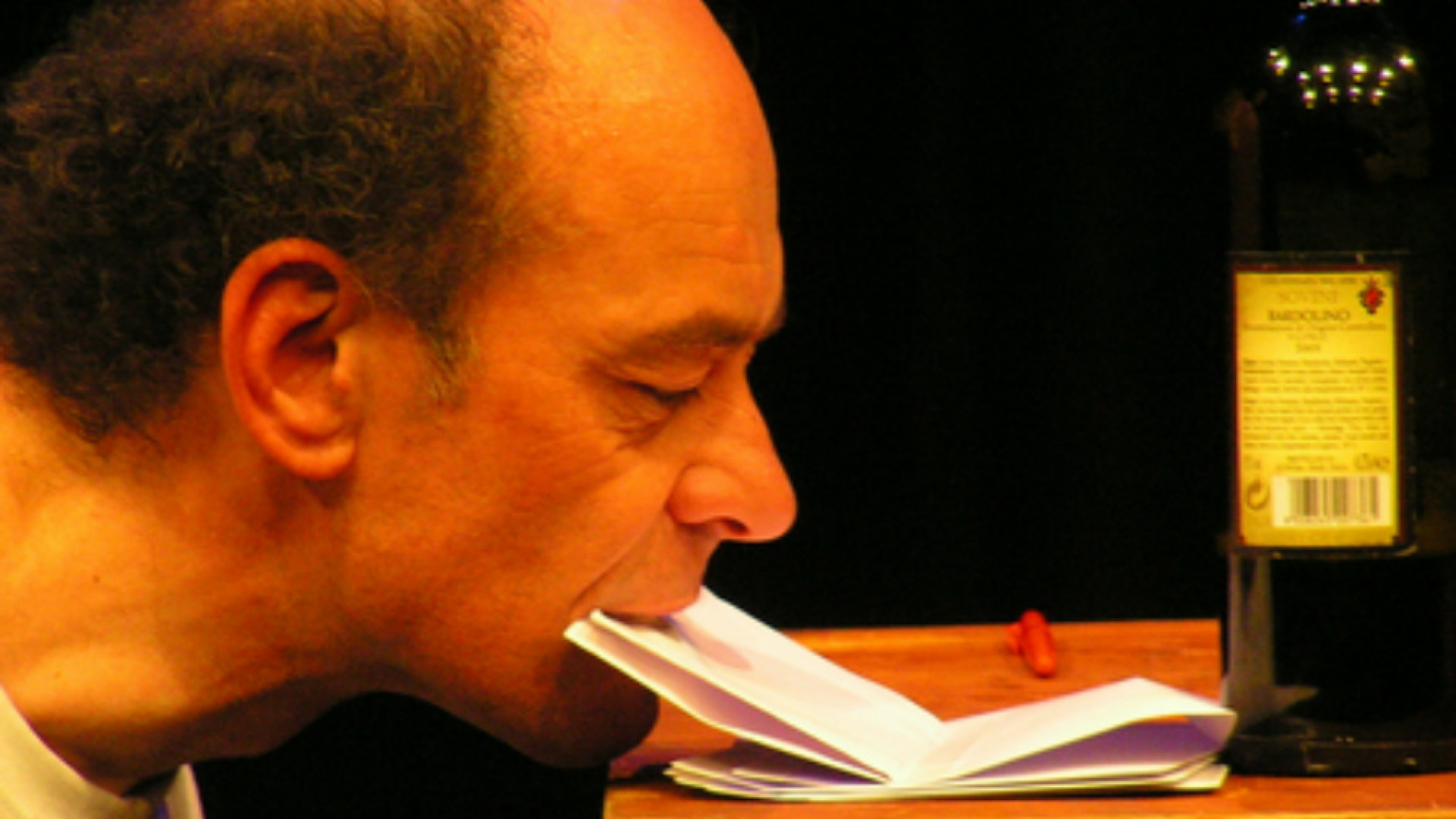 Immagine di Gli esercizi di stile di Paolo Nani Giro del mondo con una lettera