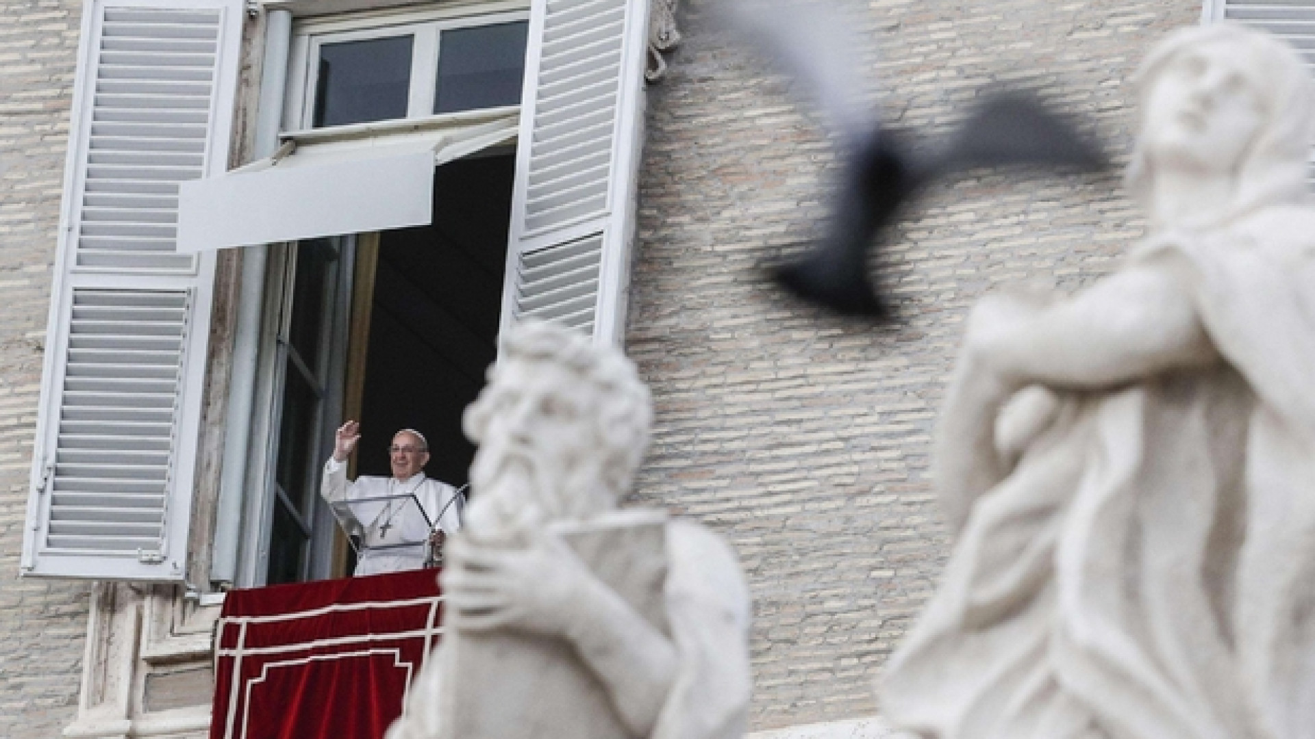 Immagine di Papa: l'amore è il criterio con cui verremo giudicati