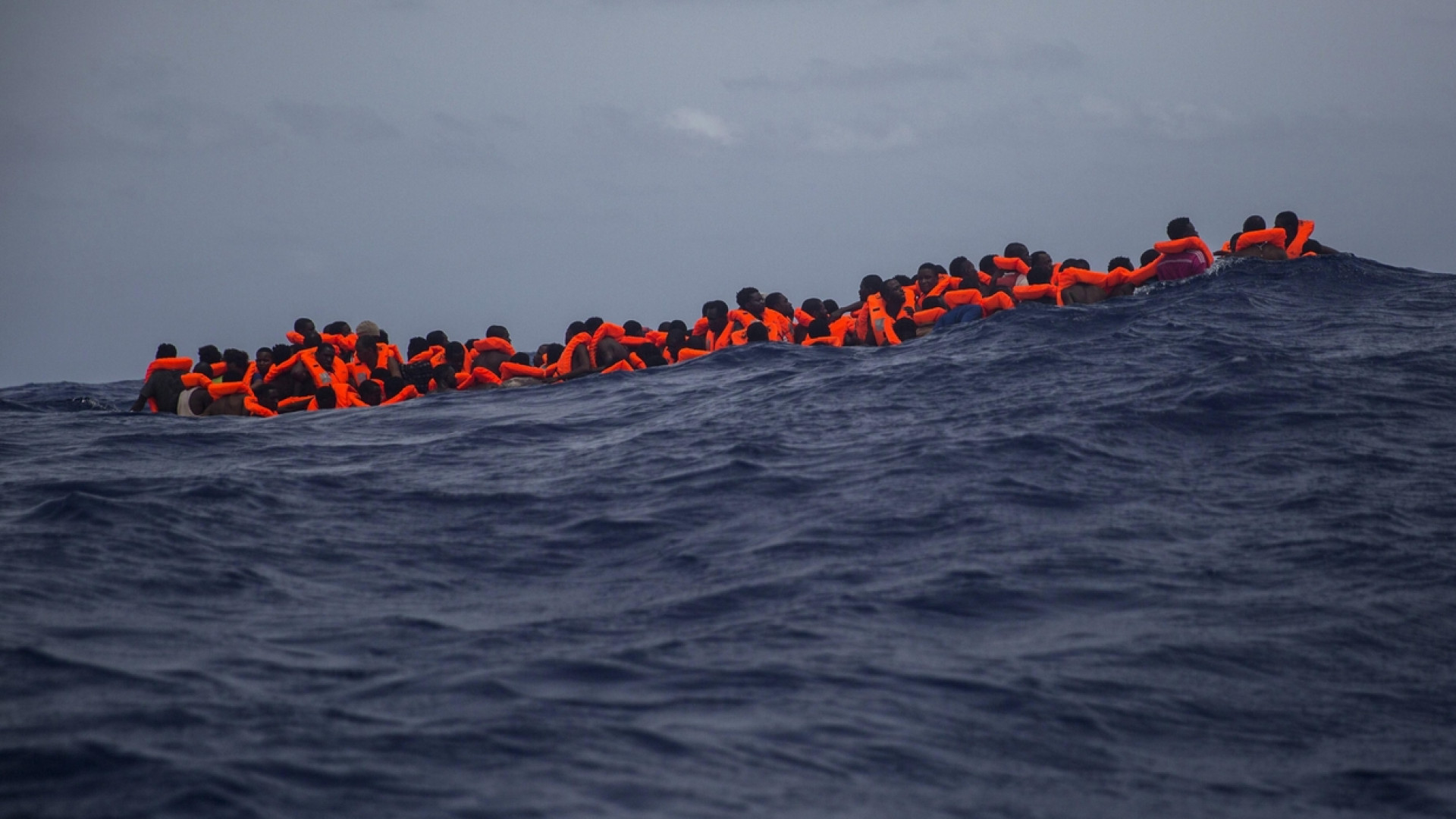Immagine di Per tre volte in tre ore Ong inviata a soccorrere migranti. Ma arriva lo stop