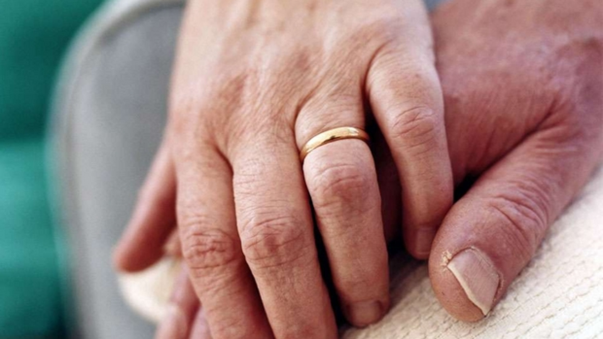 Immagine di Due ragazzi per mano da settant'anni. La nostra storia straordinaria