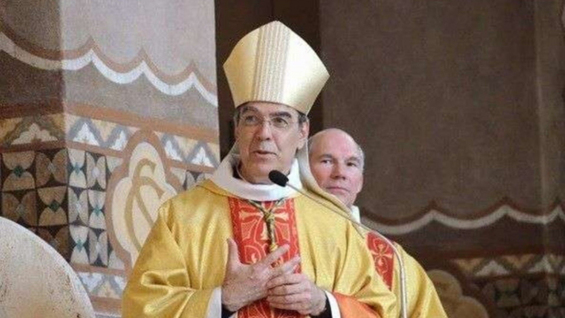 Immagine di Aupetit, un ex medico arcivescovo di Parigi