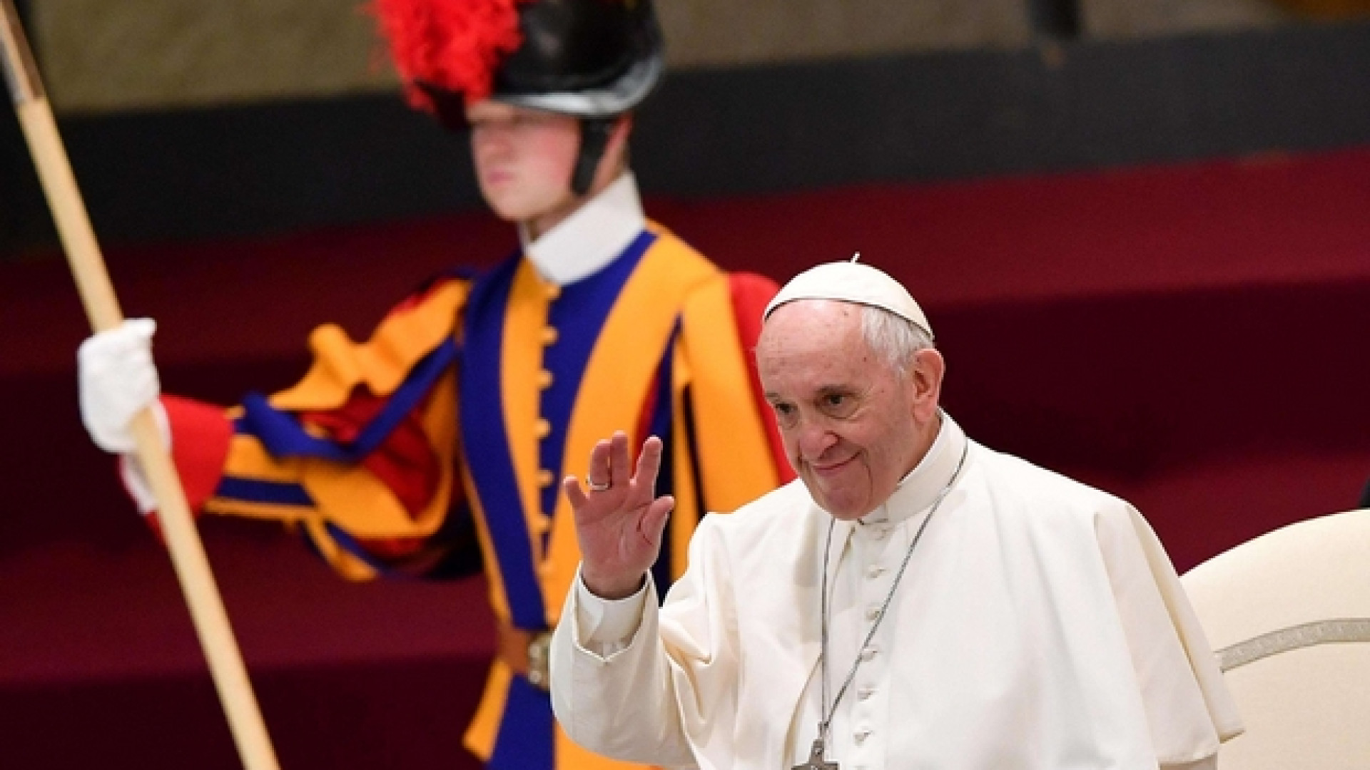 Immagine di Papa Francesco: il riposo domenicale fa vivere da figli e non da schiavi