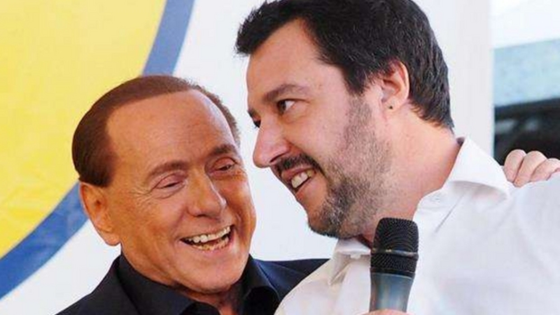 Immagine di Berlusconi «apre» a Gentiloni. Lite con Salvini, tavolo in forse