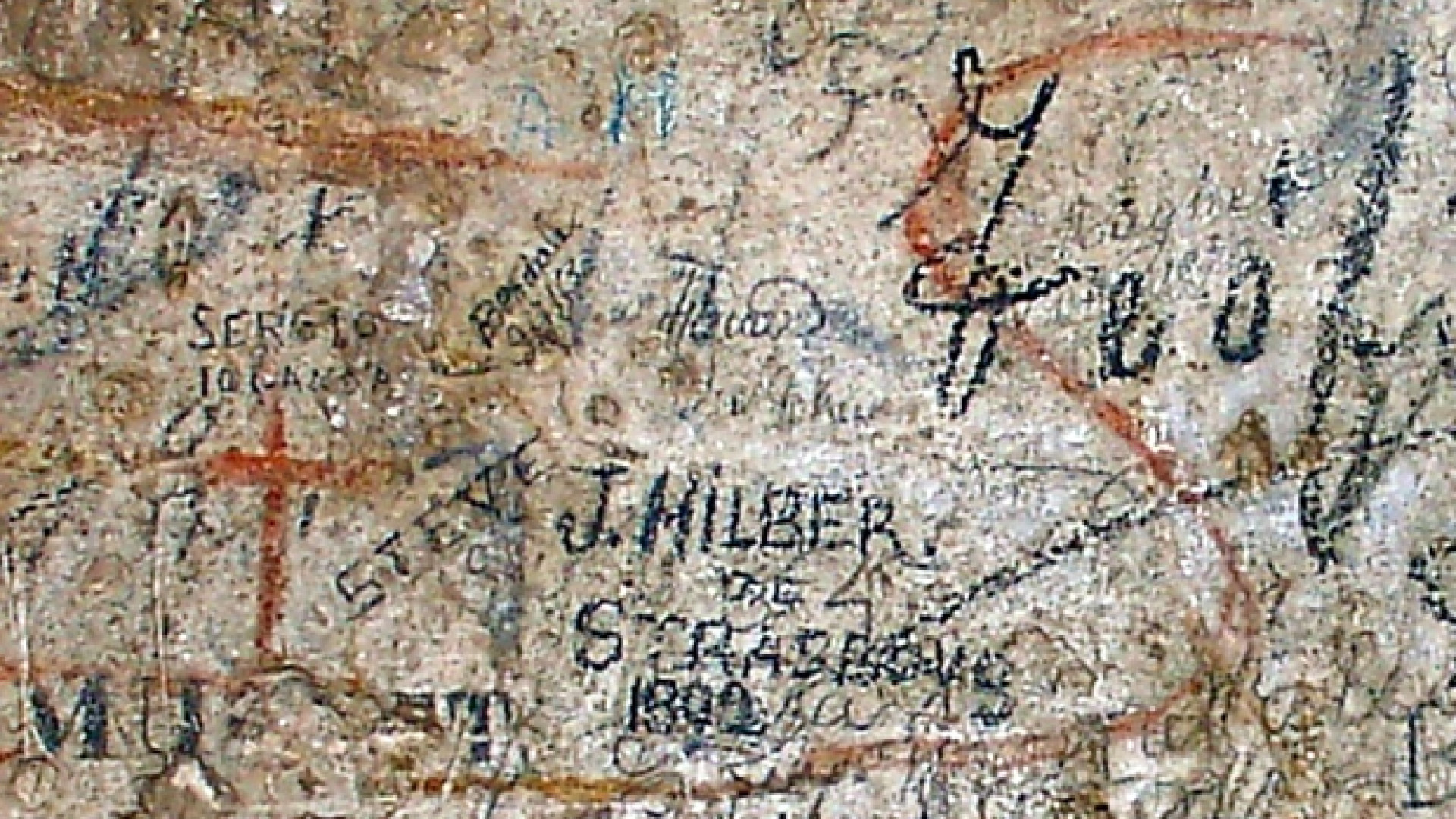 Immagine di Una Croce racconta i martiri del Colosseo