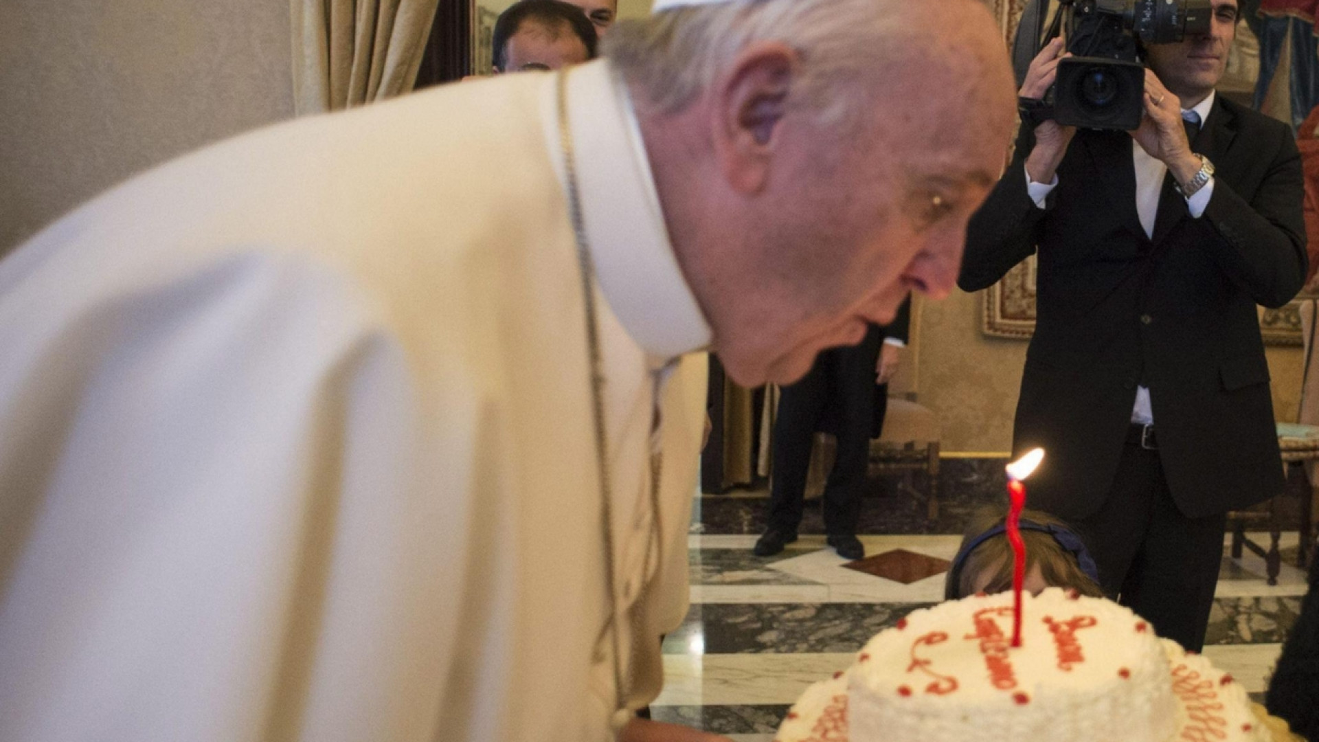 Immagine di Auguri papa Francesco. La Cei: vicinanza cordiale e fedele