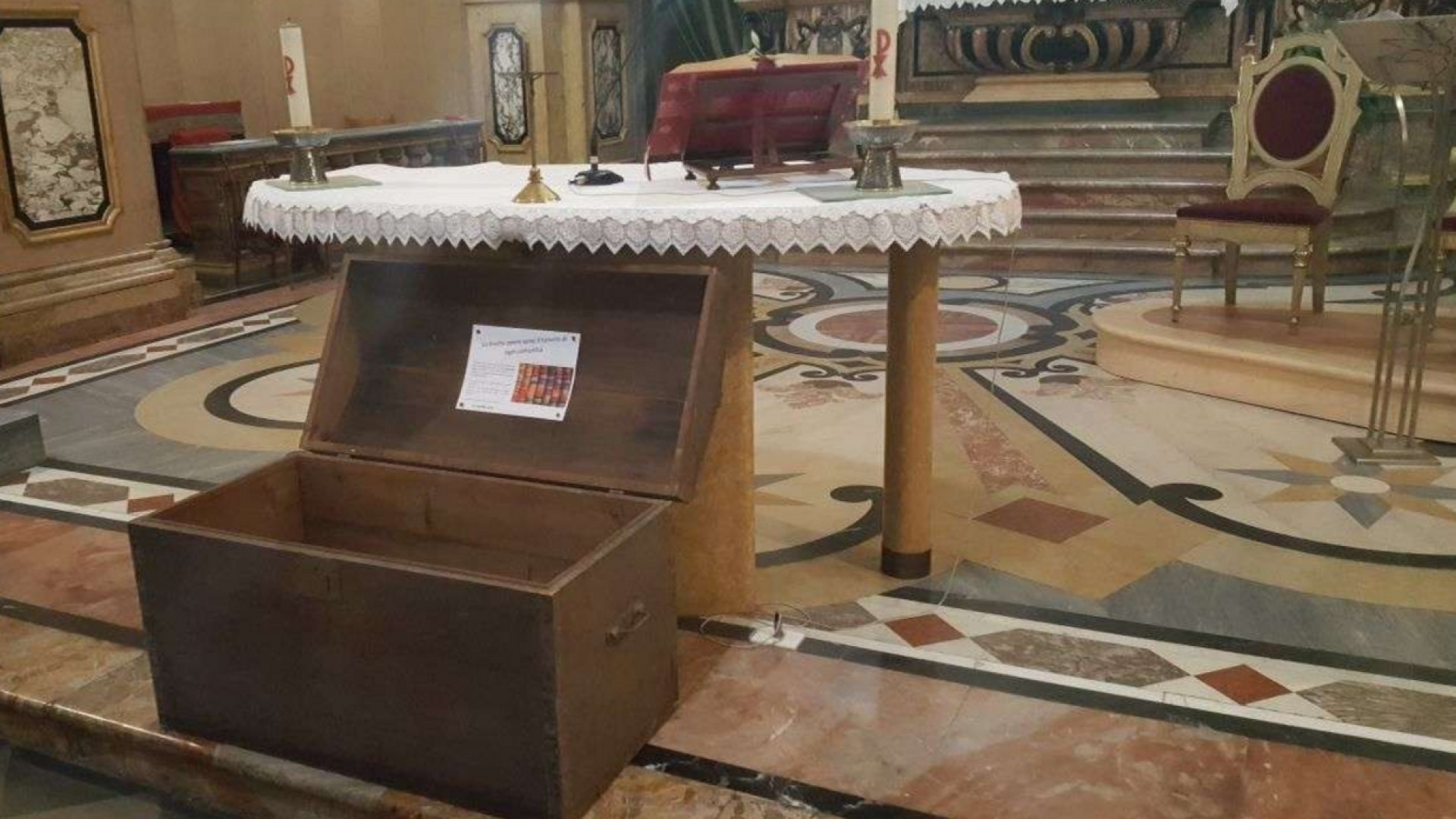 Immagine di Il «baule della carità»: ogni pezzo di stoffa è un gesto di aiuto