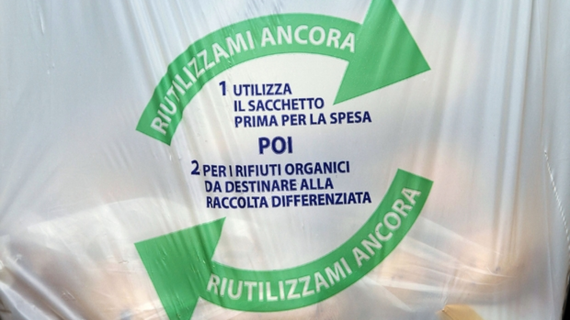 Immagine di Dal 2018 vietati i sacchetti ultraleggeri dei supermercati