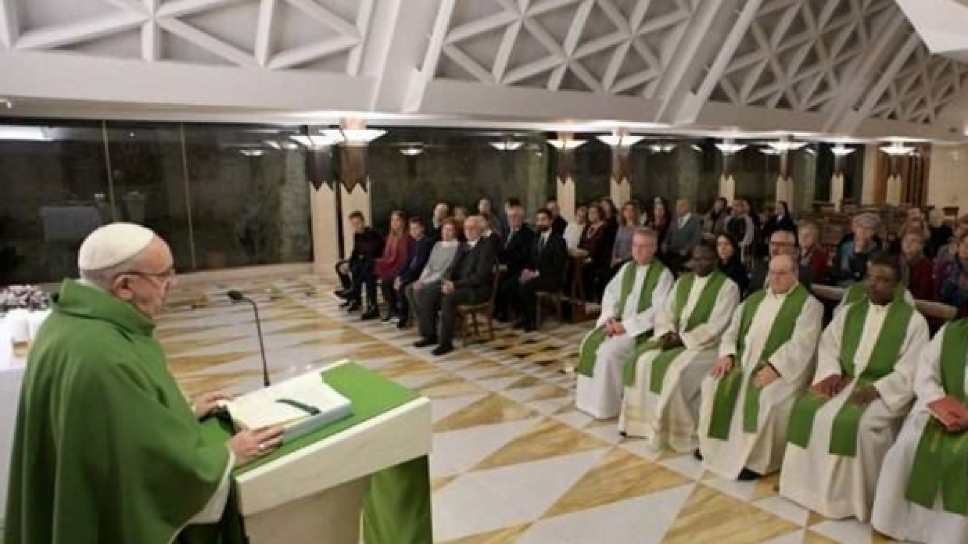 Immagine di Papa: la preghiera cristiana è coraggiosa e nasce dalla fede