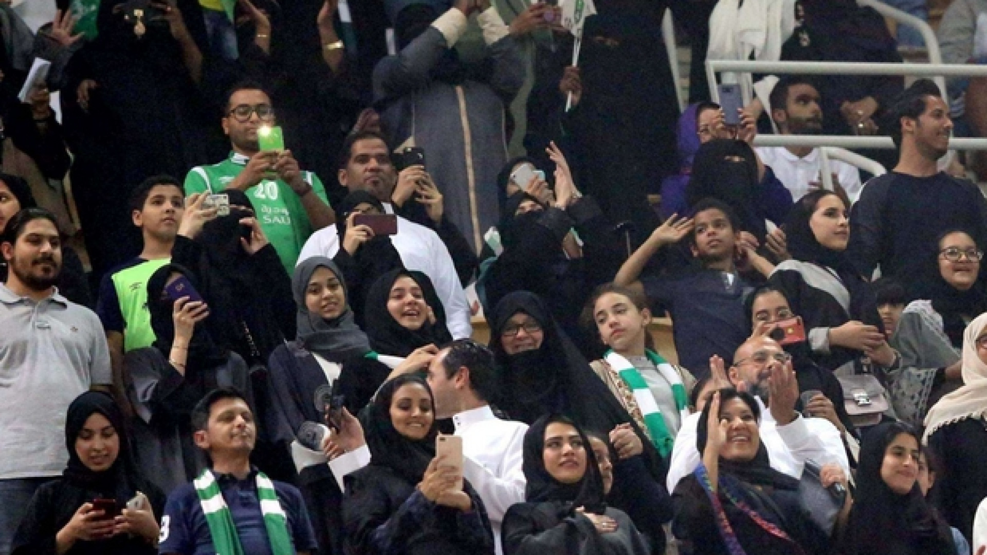 Immagine di Le donne entrano allo stadio: cade lo storico tabù in Arabia Saudita