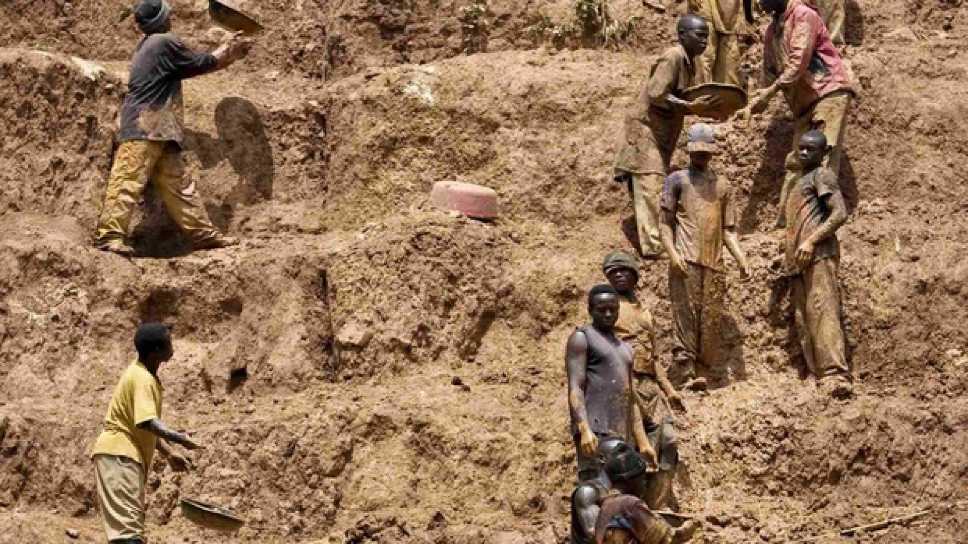 Immagine di L'inferno d'oro del Camerun nelle miniere abbandonate