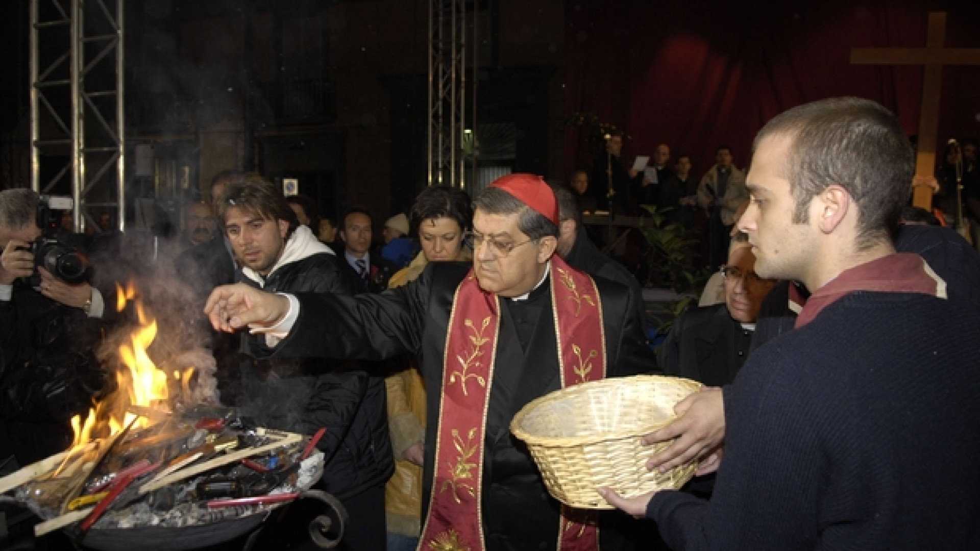 Immagine di Sepe: senza famiglia, vince la strada. Un'alleanza per rilanciare i valori
