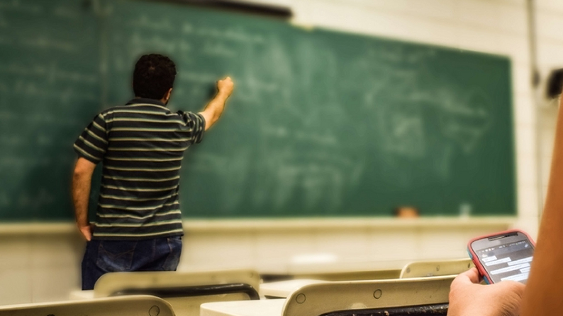 Immagine di Le 10 regole per lo smartphone in classe