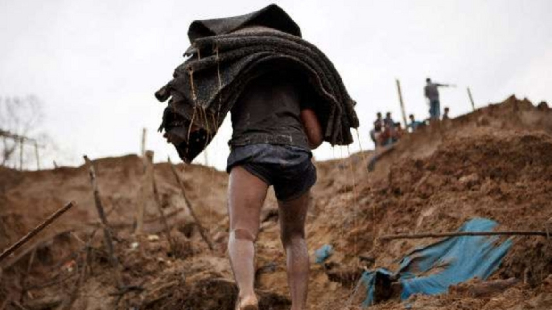 Immagine di Nella terra visitata dal Papa, tra minatori disperati e schiave del sesso