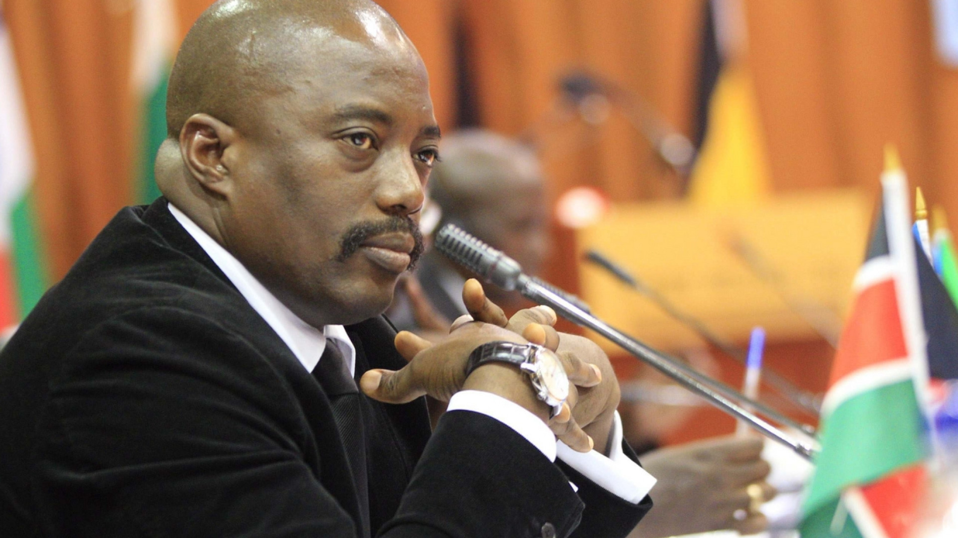 Immagine di Proteste anti Kabila: 6 morti e 10 preti arrestati