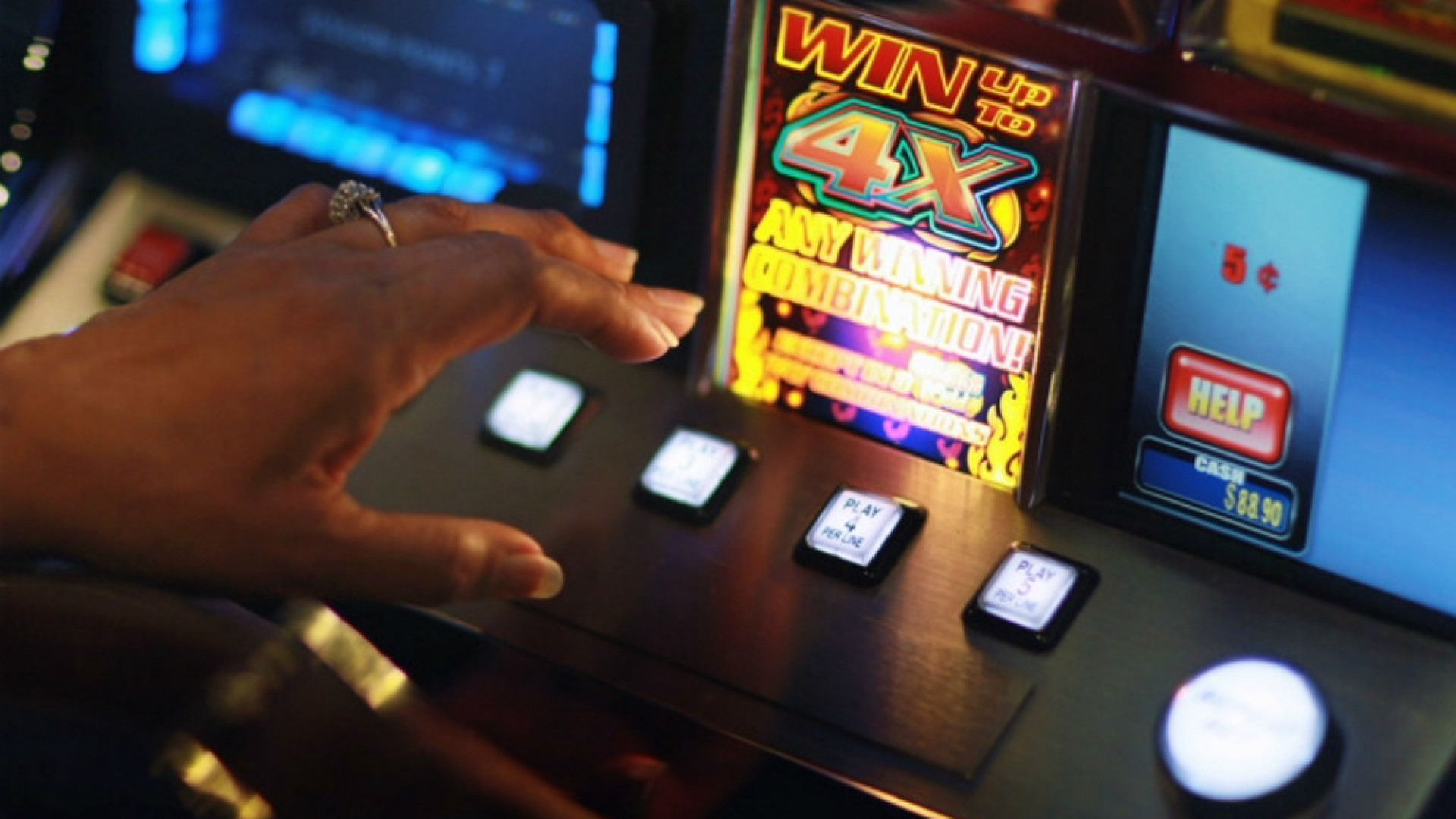 Immagine di Gioco d'azzardo, in provincia tante piccole Las Vegas: in fumo oltre trecento milioni di euro