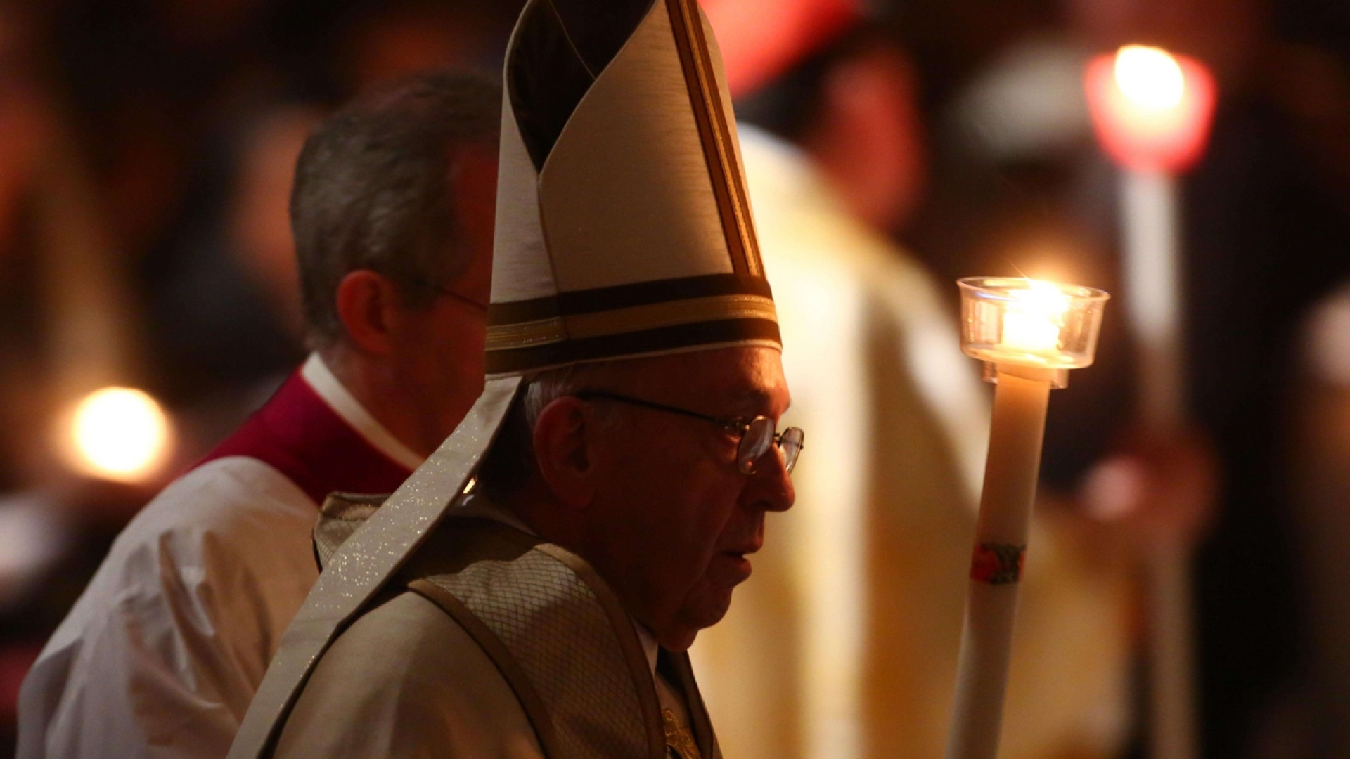 Immagine di Papa Francesco: voi consacrati siete l'alba perenne della Chiesa