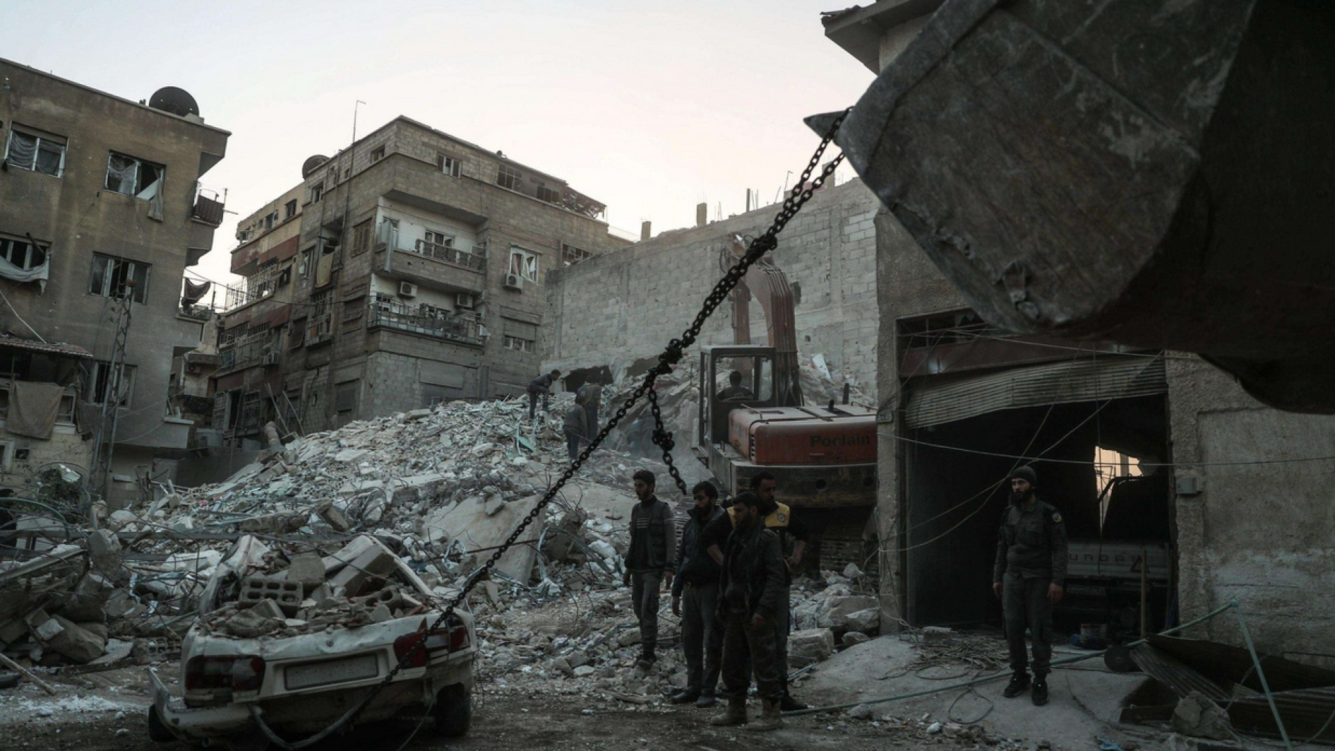 Immagine di Raid del regime nel Ghouta, quasi 100 vittime, tra cui donne e bambini