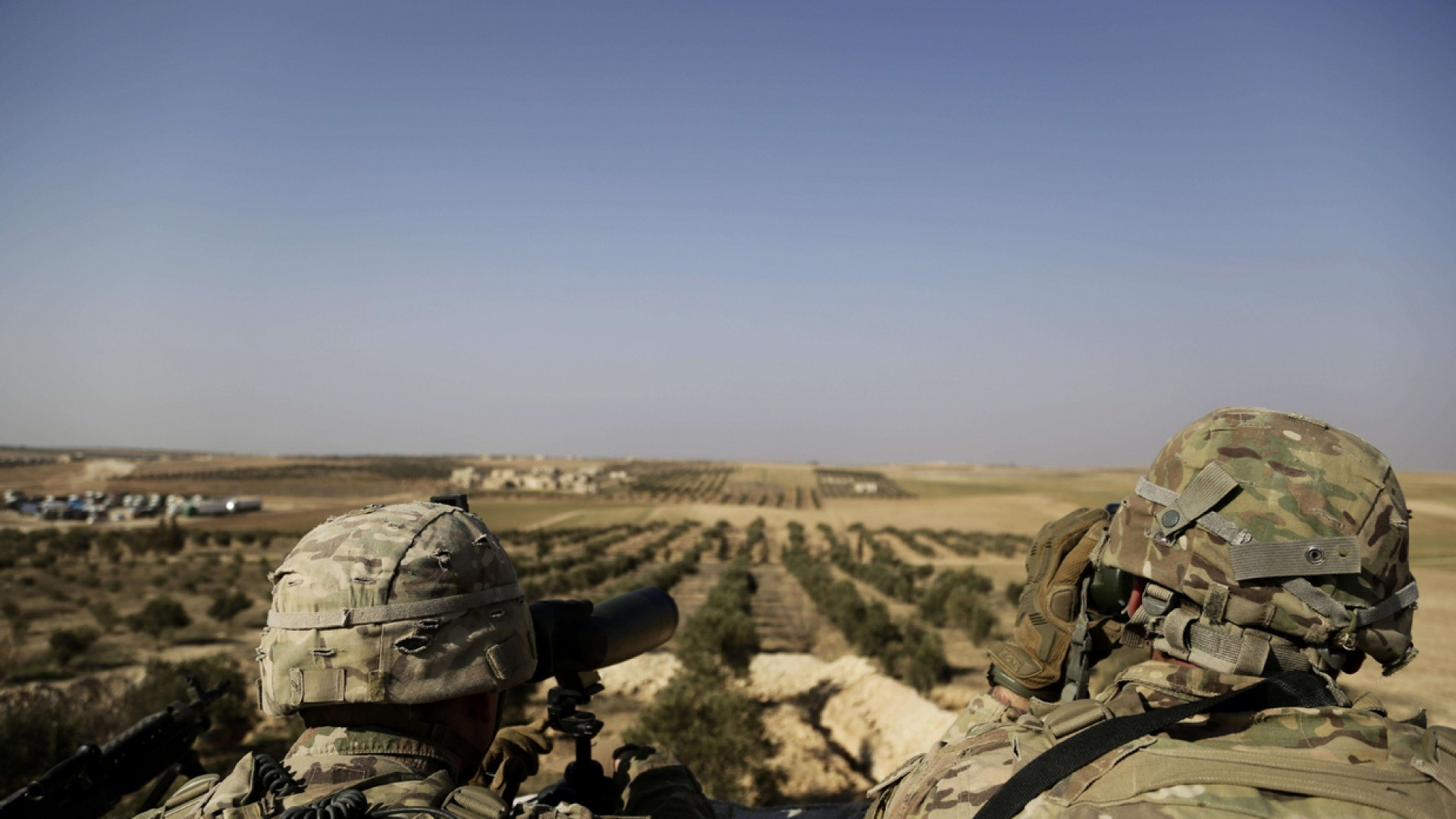 Immagine di Raid dei jet Usa sulle truppe siriane: 100 vittime. Assad: crimine di guerra