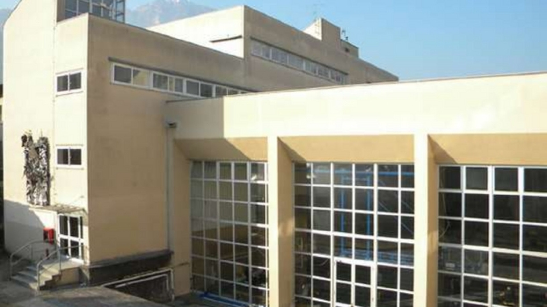 Immagine di Studente bestemmia e lo insulta, prof non reagisce