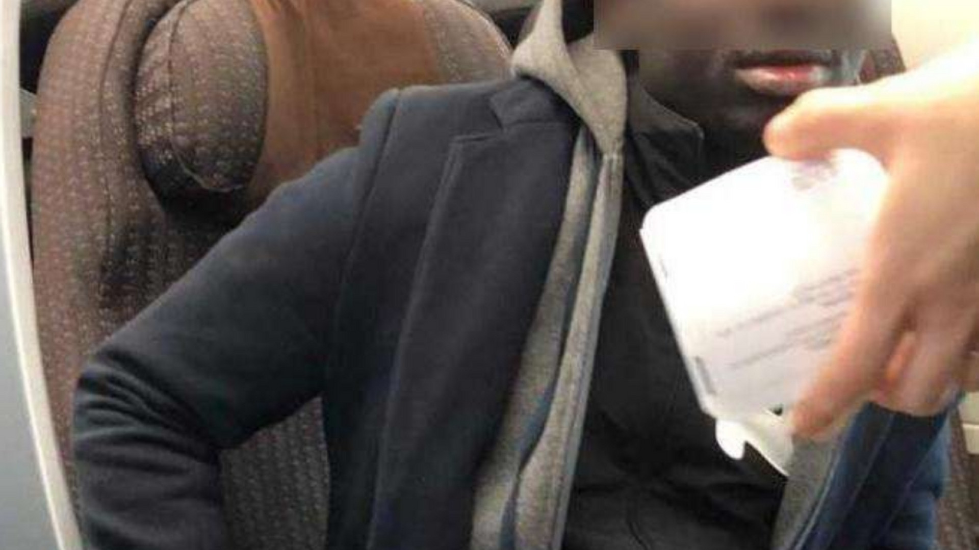Immagine di Straniero in treno senza biglietto? Non è solo fake news, ma razzismo...
