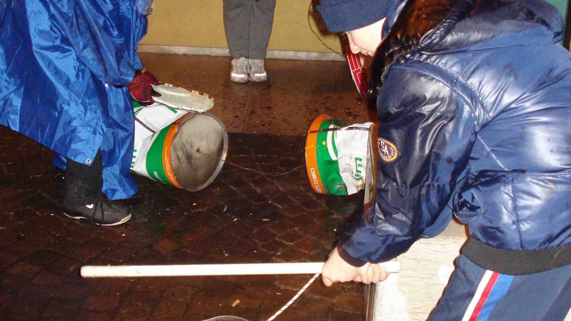 Immagine di "Bater marso": il frastuono dei bambini chiama la primavera