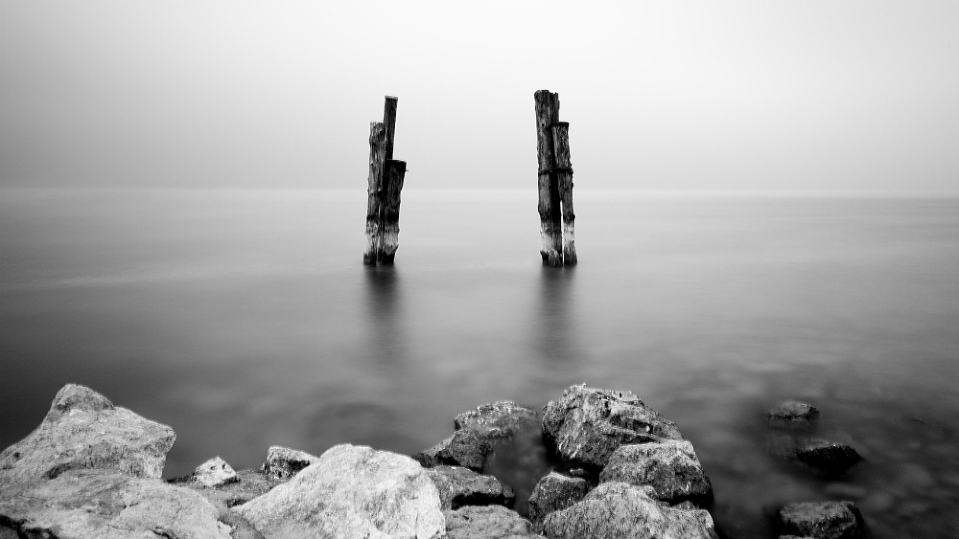 Immagine di Così Francesco Merlini ferma i silenzi del lago