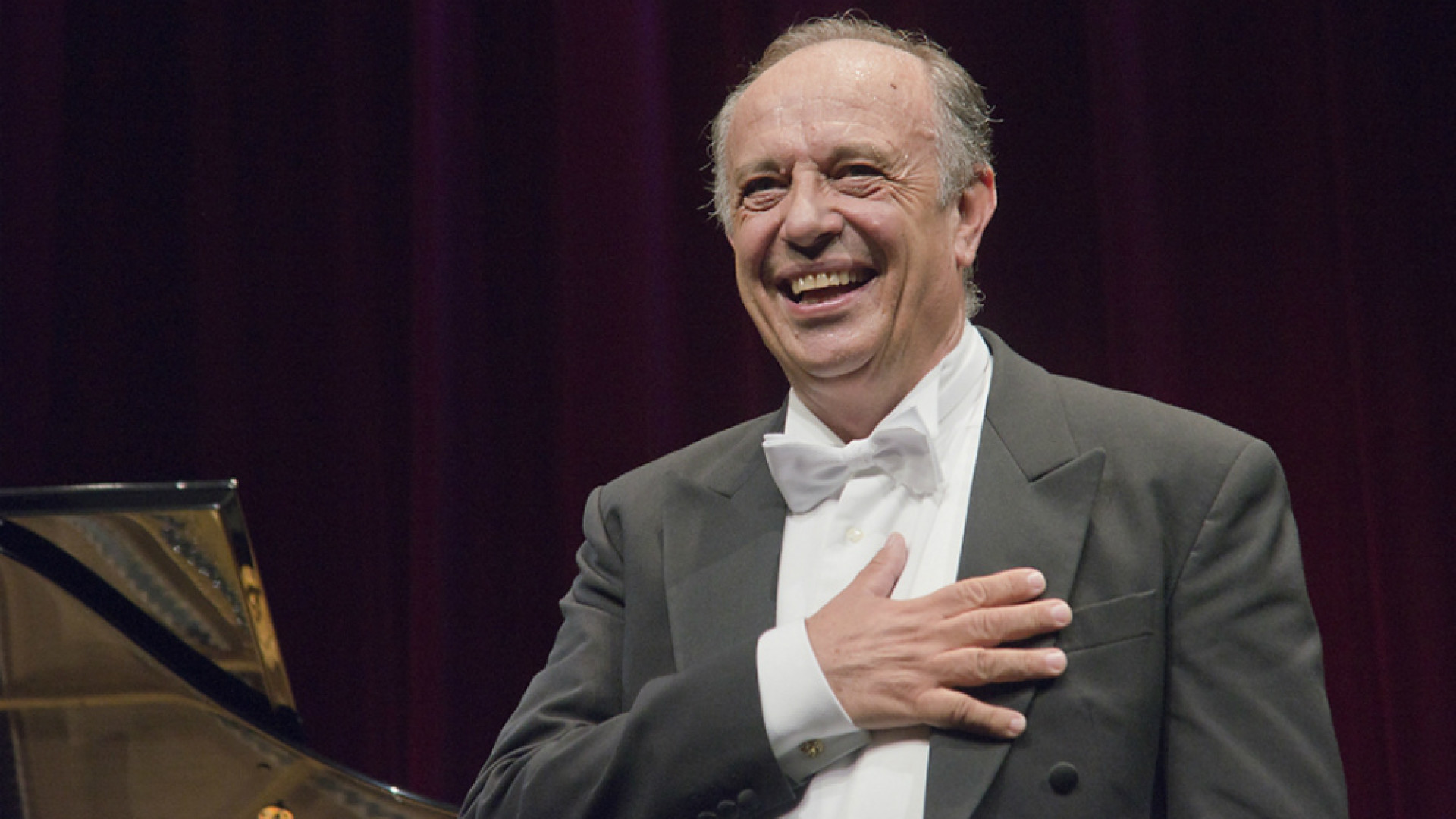 Immagine di Le chiavi a Leo Nucci «Una città speciale di musica e cultura»