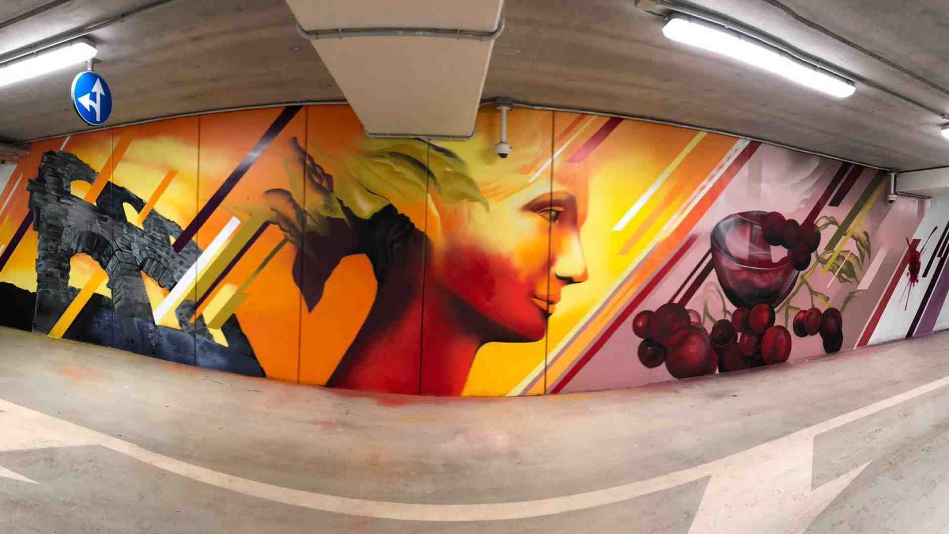 Immagine di La street art colora il parcheggio
