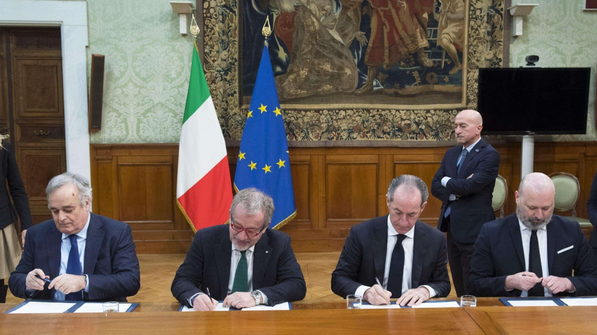 Immagine di Governo firma «autonomia differenziata» con Lombardia, Veneto, Emilia-Romagna