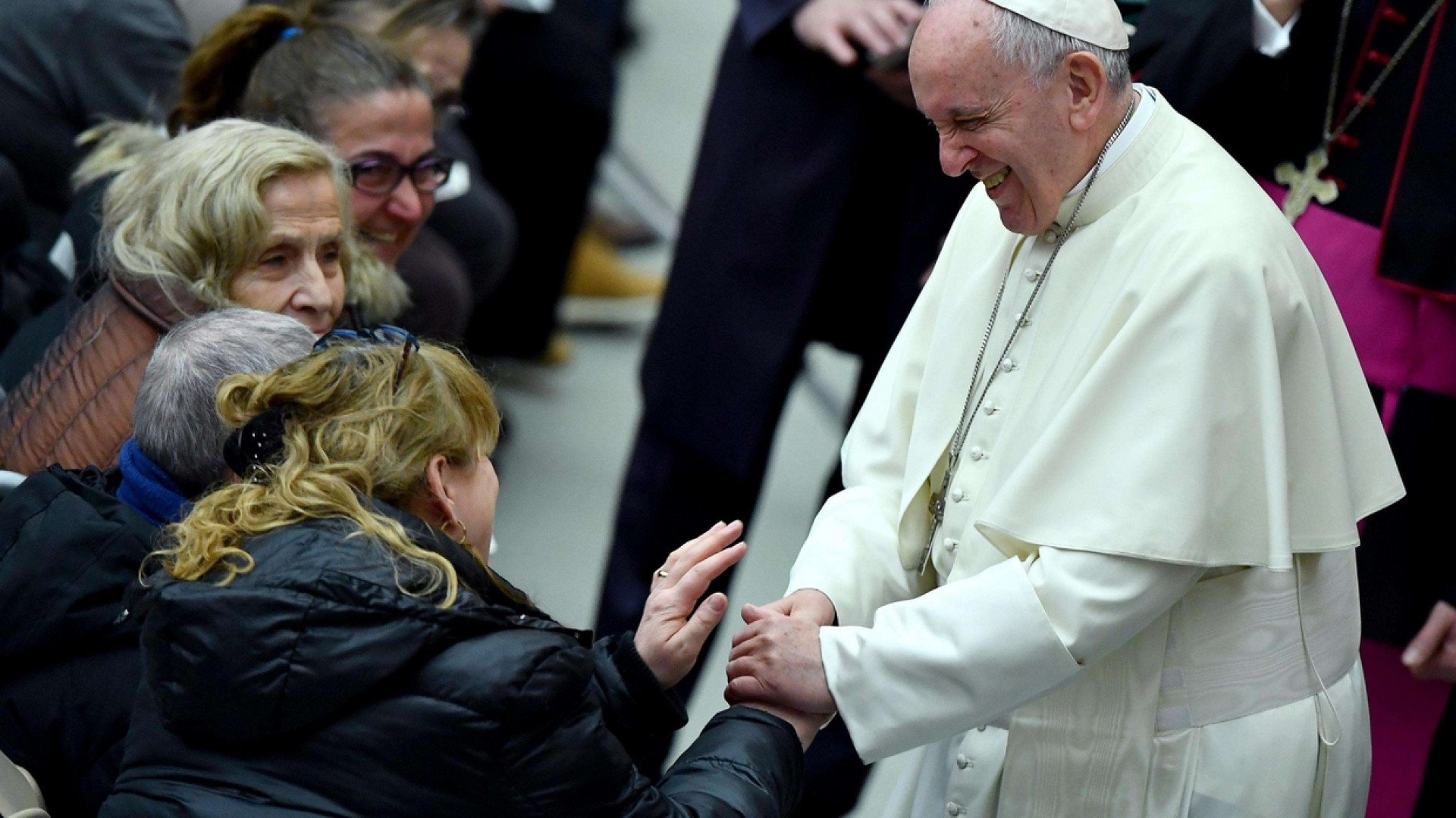 Immagine di Papa Francesco: «Quell'infermiera italiana che mi ha salvato la vita»