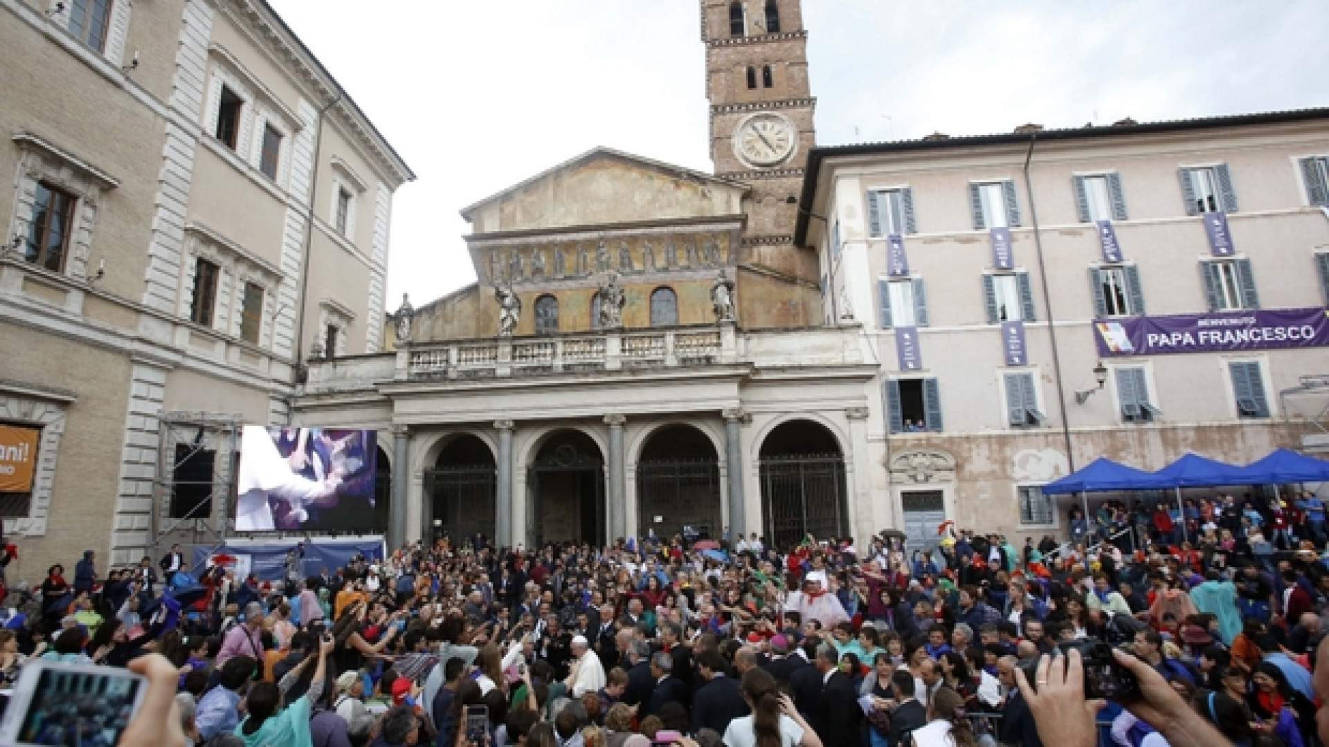 Immagine di Francesco incontra Sant’Egidio: preghiera, poveri, pace