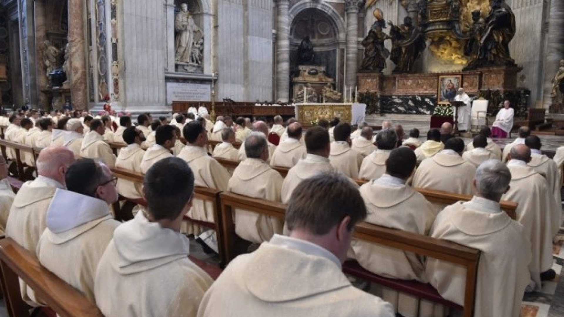 Immagine di Papa Francesco: la Chiesa e il mondo hanno bisogno della misericordia