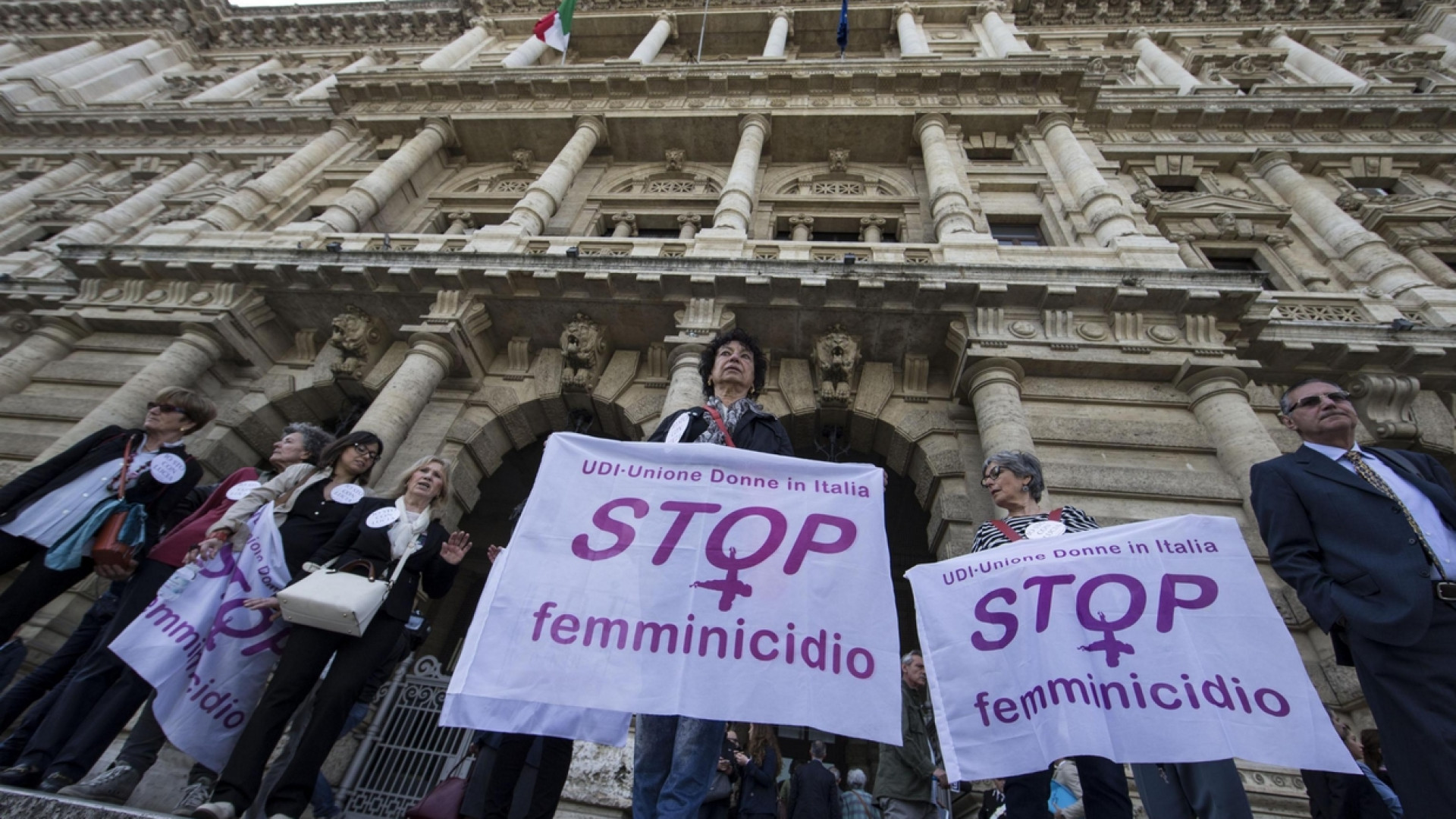 Immagine di Violenza sulle donne. Operazione verità sui fondi ai cattolici
