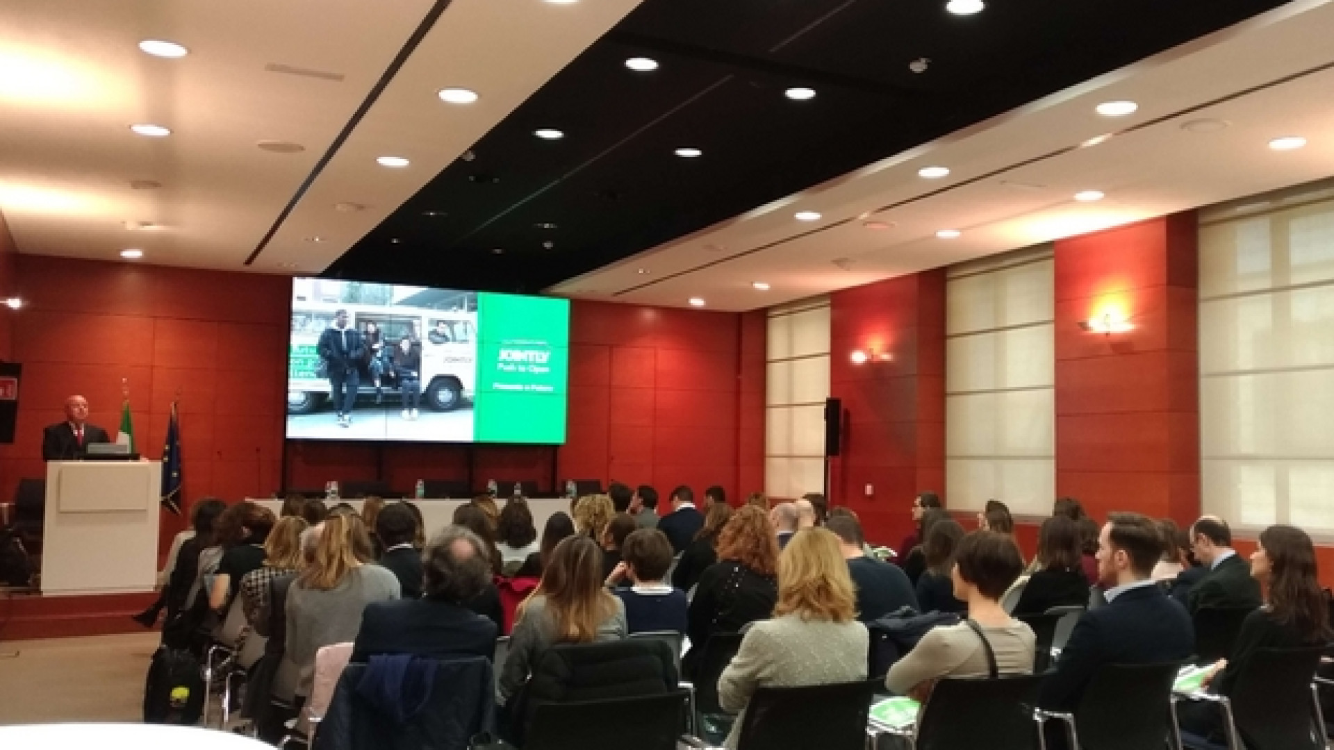 Immagine di Orientare i giovani aumenta la fiducia e riduce i costi sociali