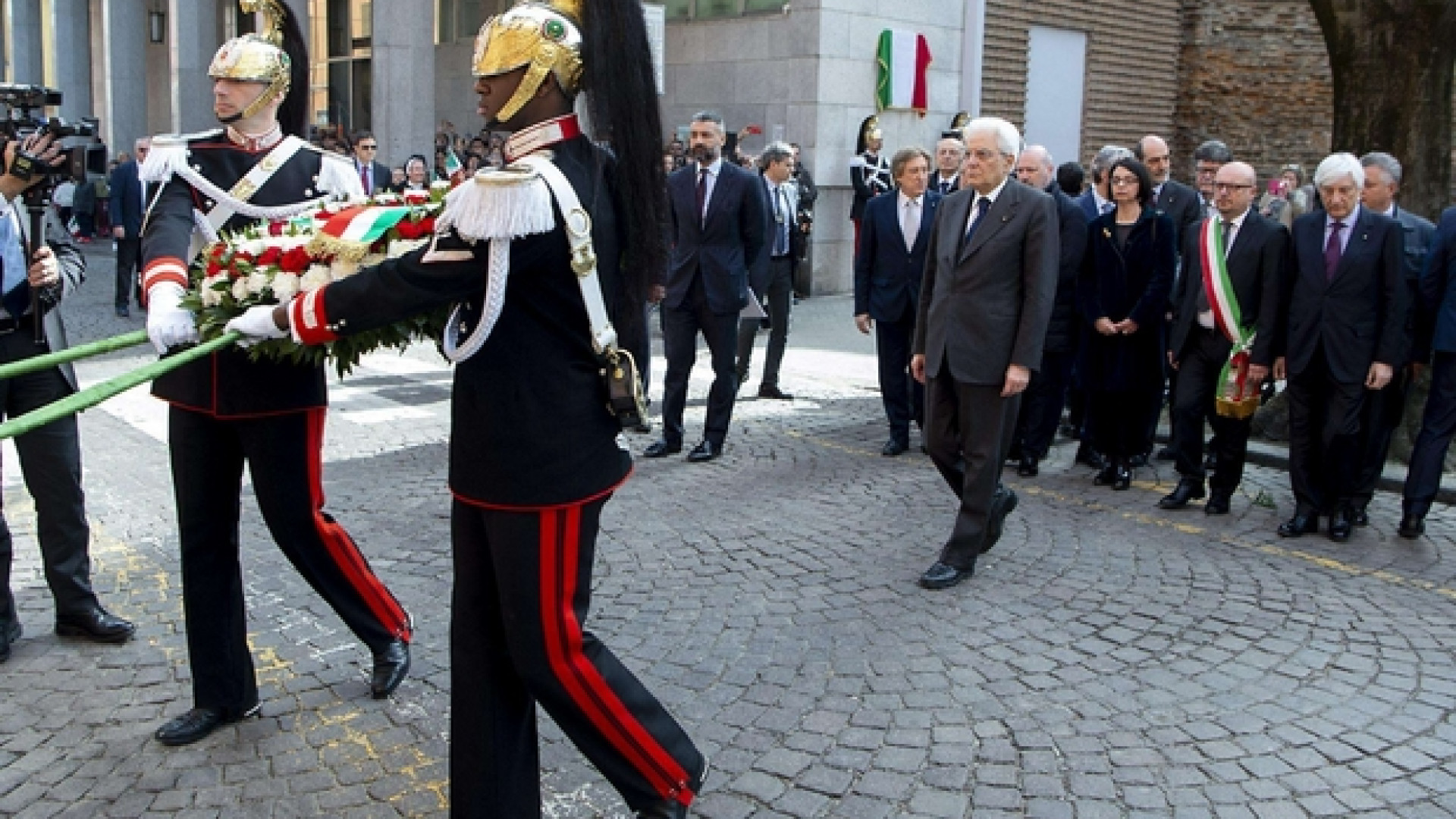 Immagine di Mattarella ricorda il senatore Ruffilli ucciso dalle Brigate Rosse