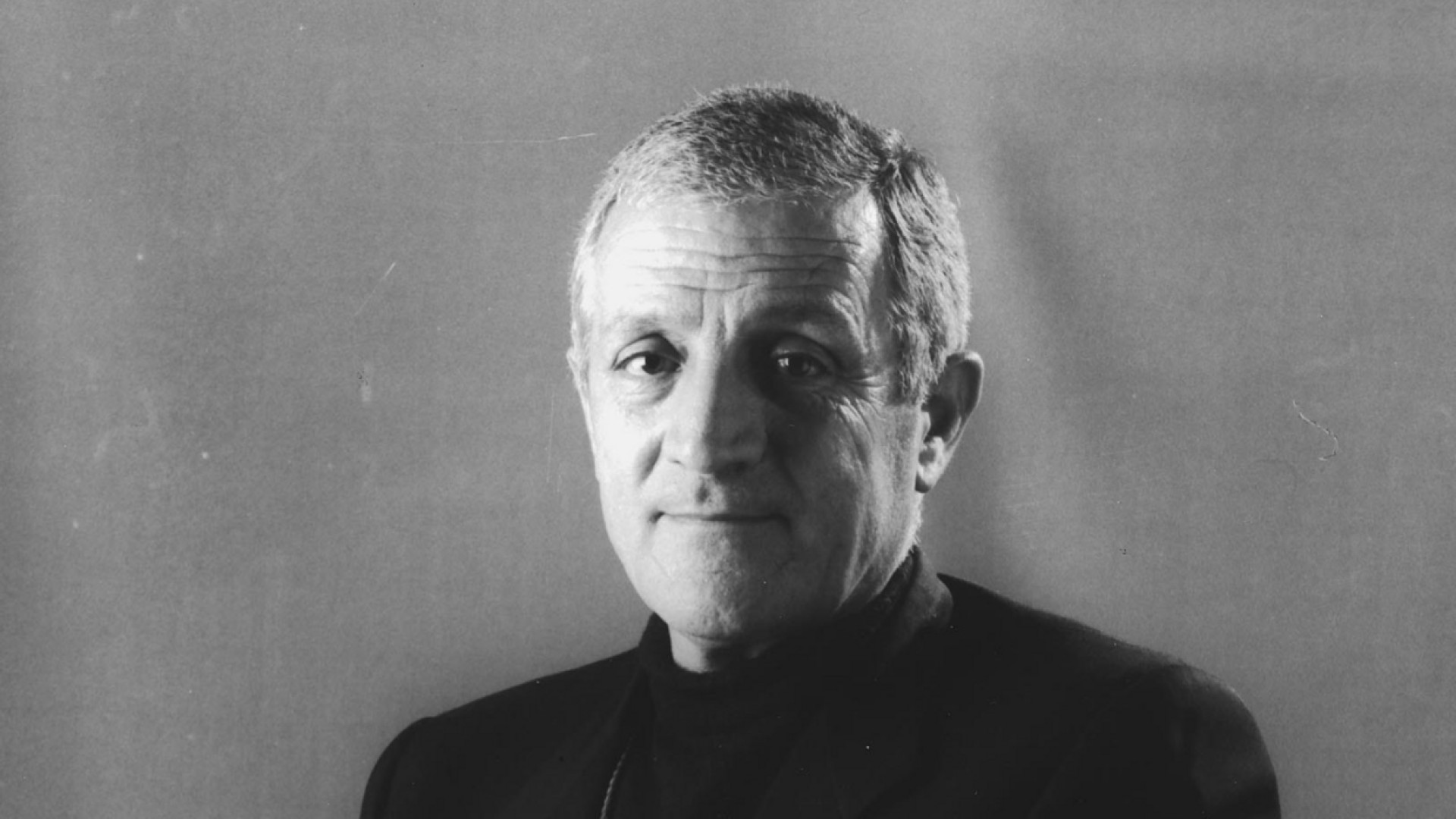 Immagine di Don Tonino Bello, il pastore scomodo che marciò contro la guerra