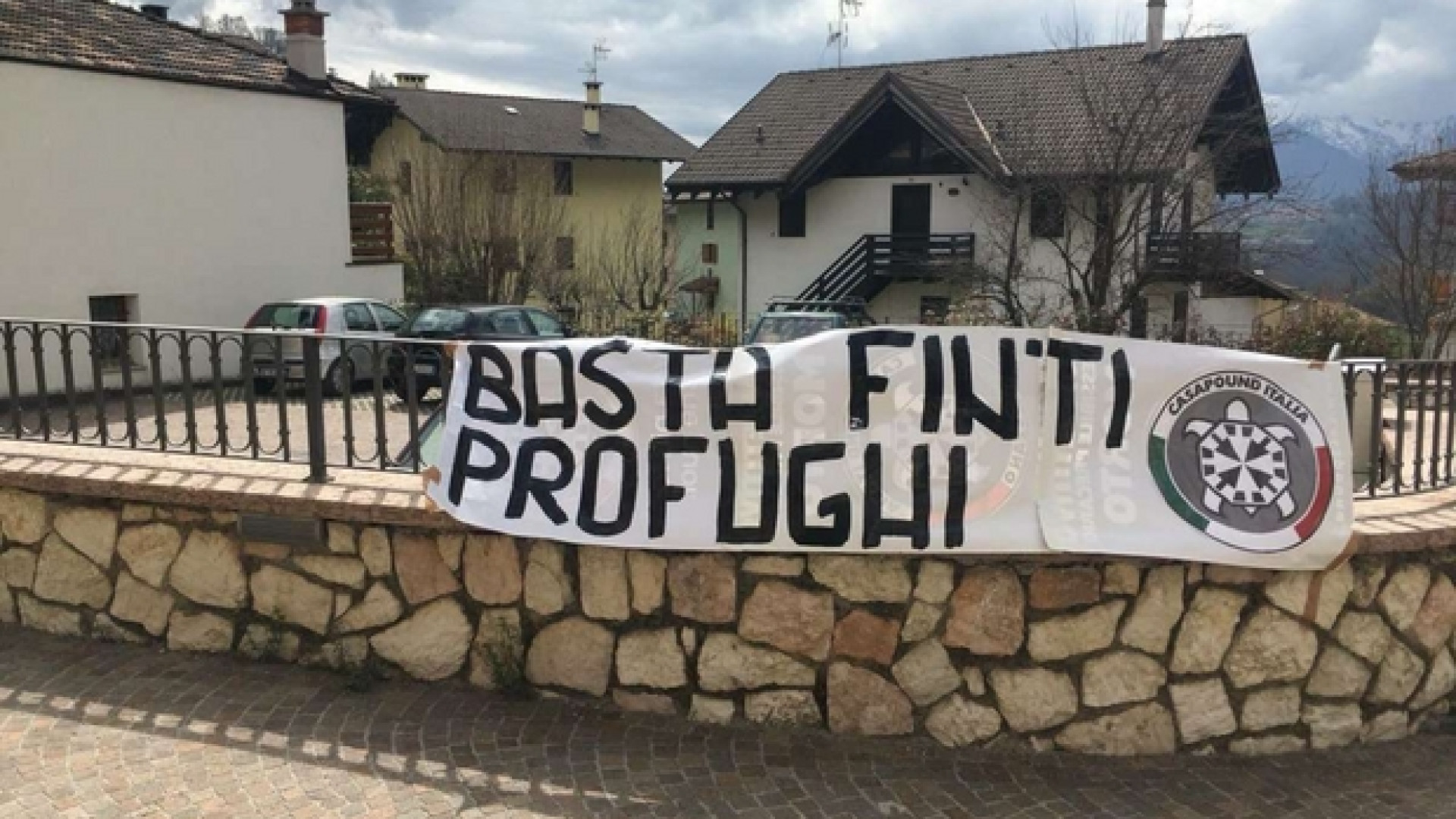 Immagine di Nonostante le intimidazioni, «non mi arrendo: ospiterò i migranti»