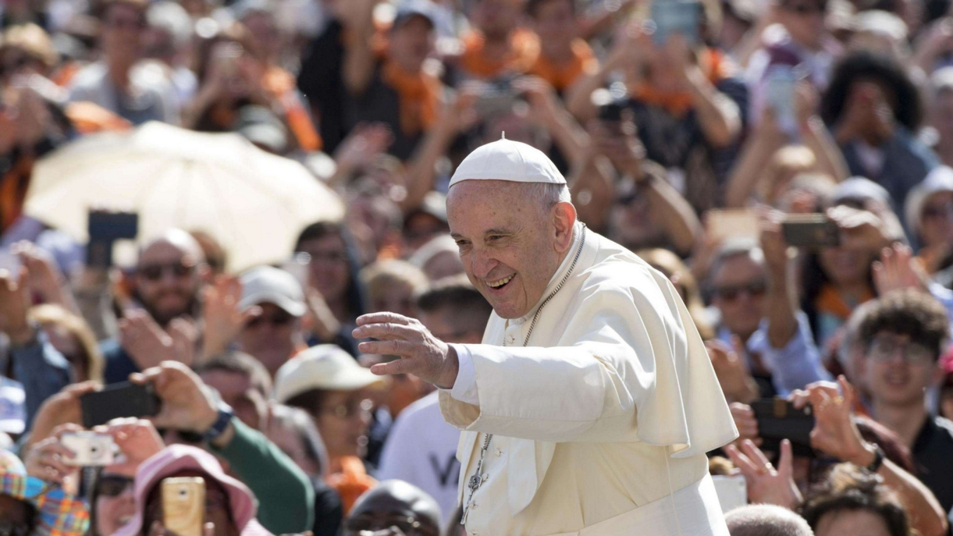 Immagine di Il Papa: preghiamo per le Coree, i 2 leader si facciano artigiani di pace