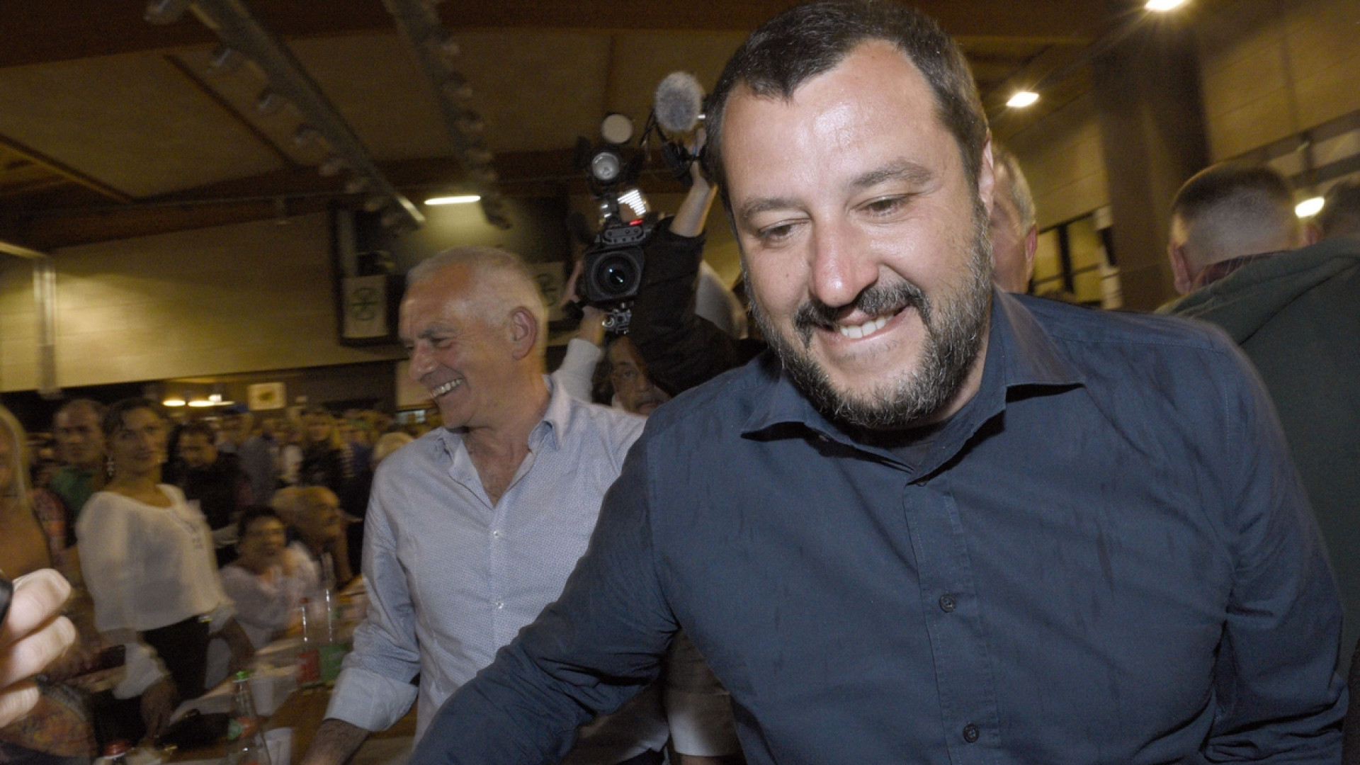 Immagine di Salvini chiede il preincarico, Di Maio lo attacca. Il Pd alla conta