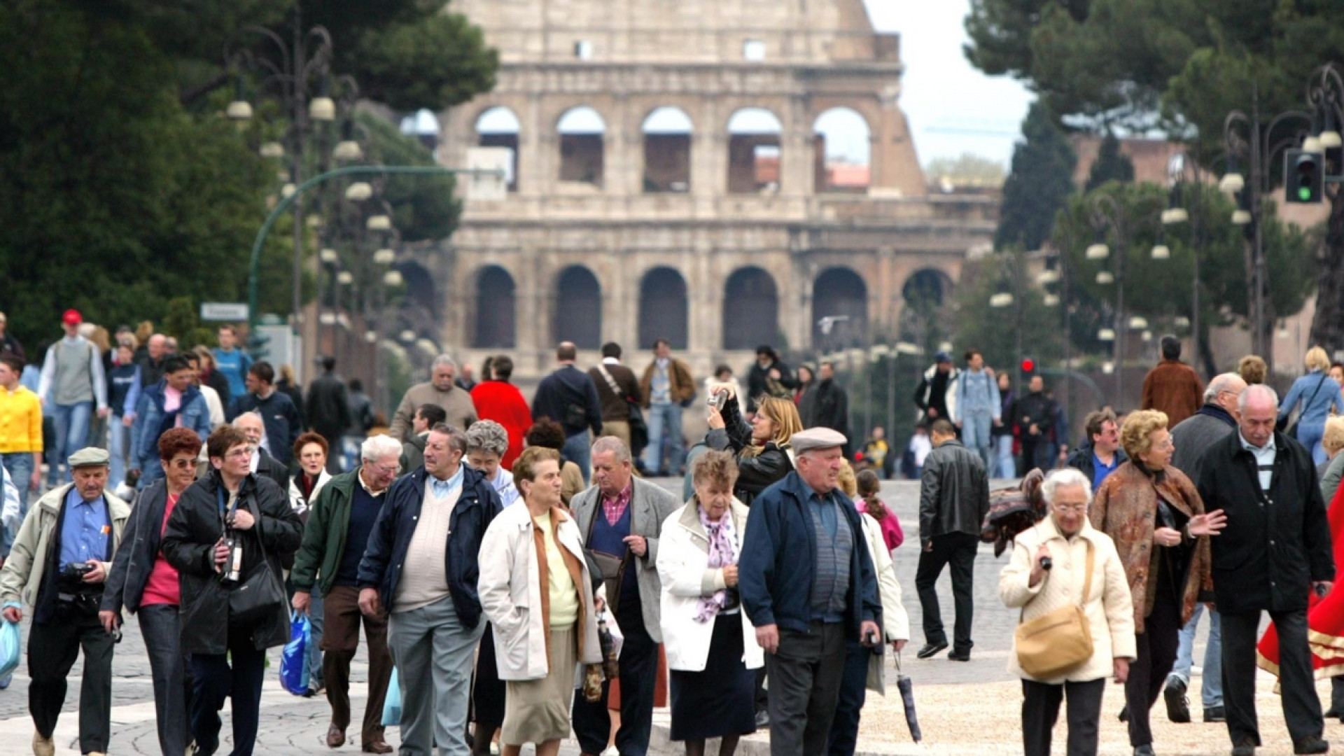 Immagine di L'Italia nel 2065: 54 milioni di abitanti, vita media delle donne 90 anni