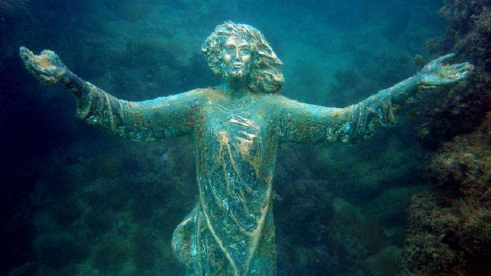 Immagine di Rubato il Cristo degli Abissi dal mare d'Abruzzo
