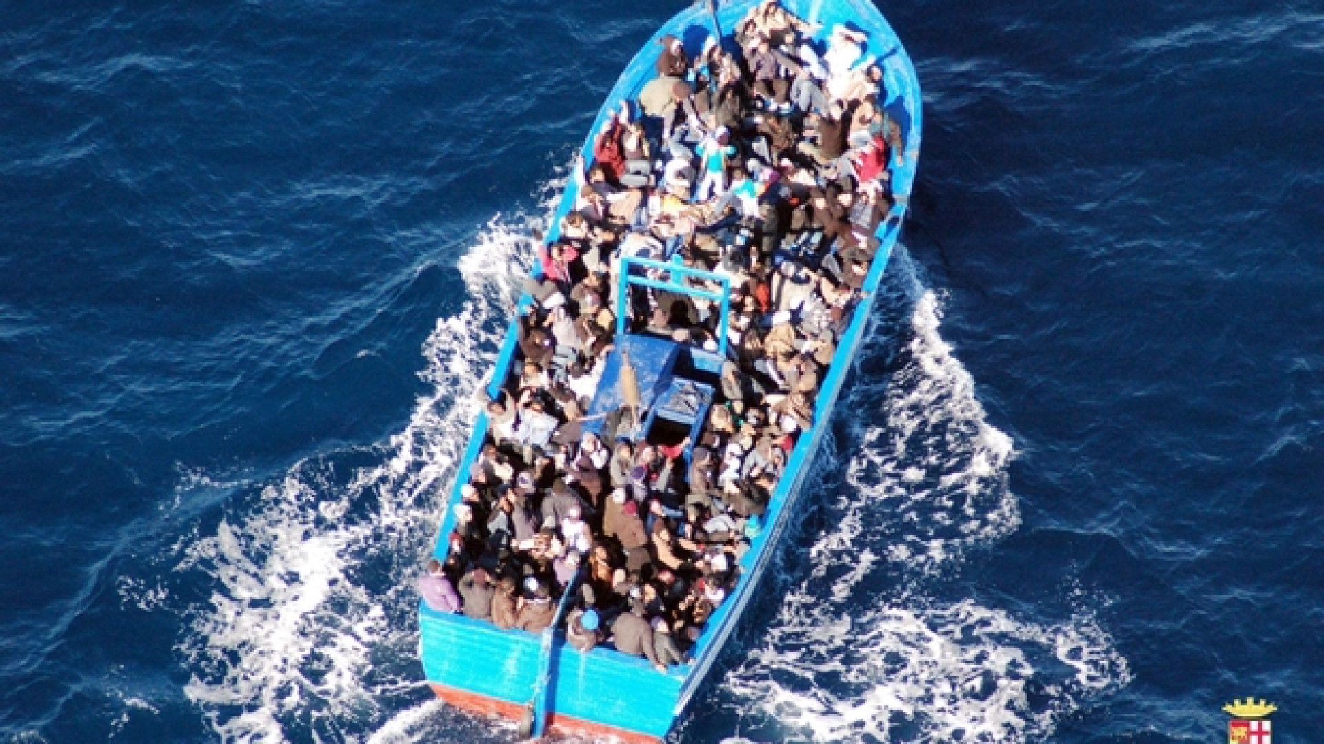 Immagine di Perché l'Italia non è un campo profughi. Sbarchi, costi, rimpatri: i veri numeri