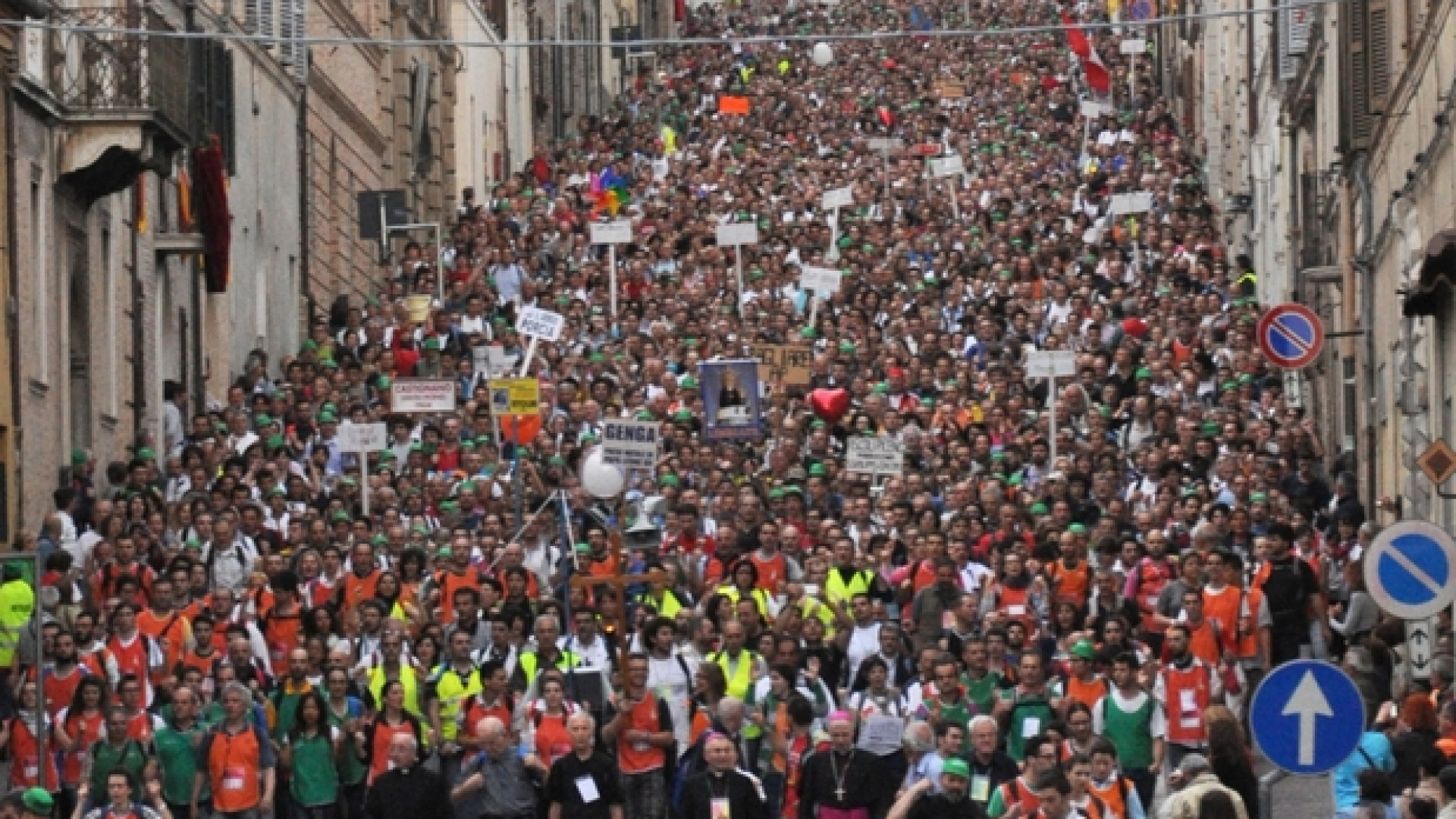 Immagine di Sabato la Macerata-Loreto, in marcia verso la casa di Maria