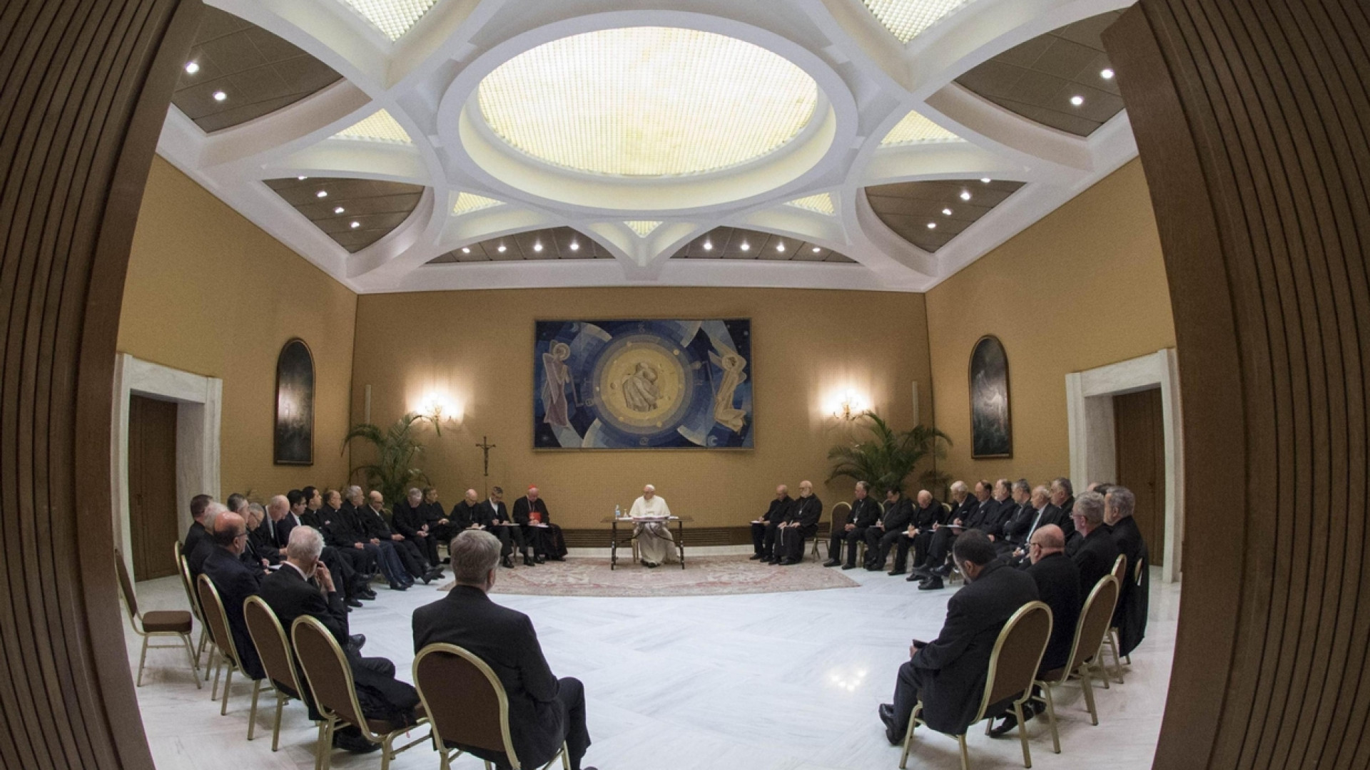 Immagine di Abusi in Cile, papa Francesco accetta le dimissioni del vescovo Barros