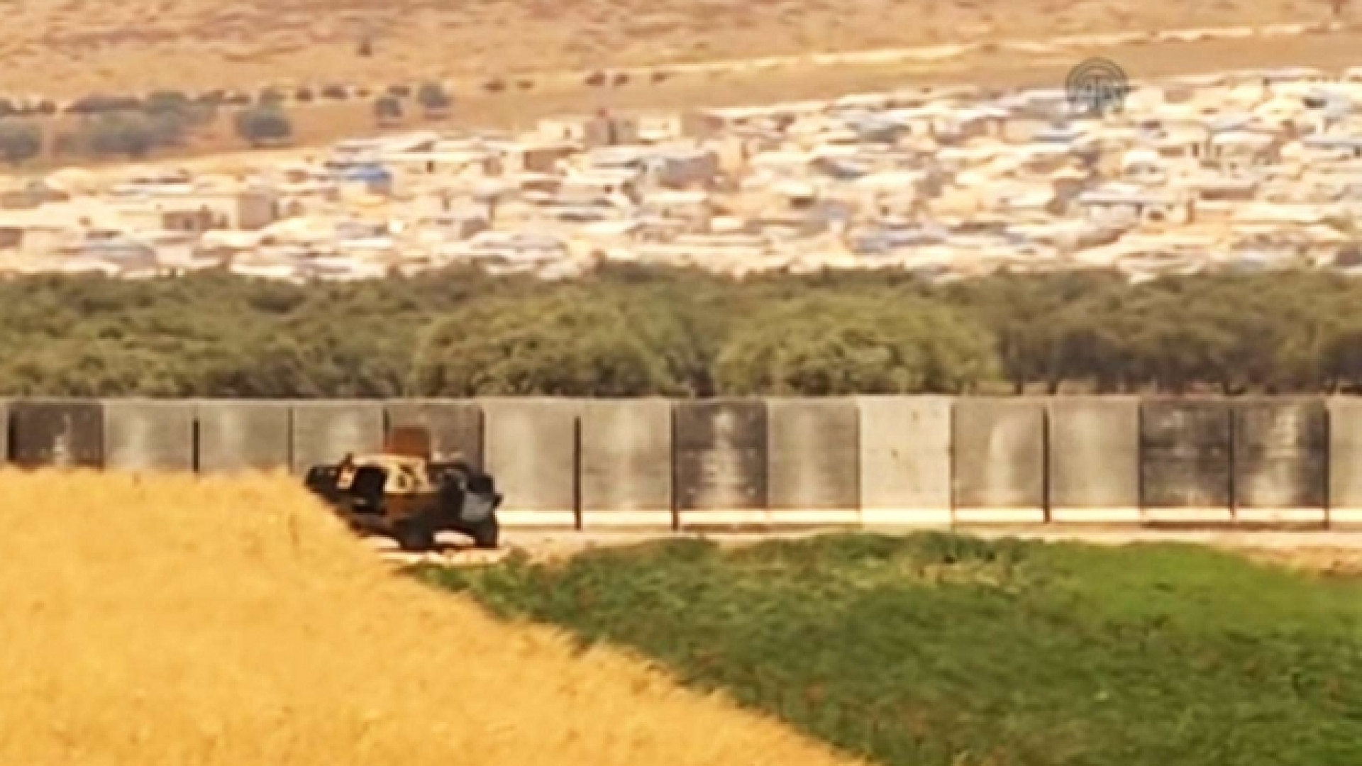 Immagine di Il muro di Erdogan per isolare i siriani e i curdi