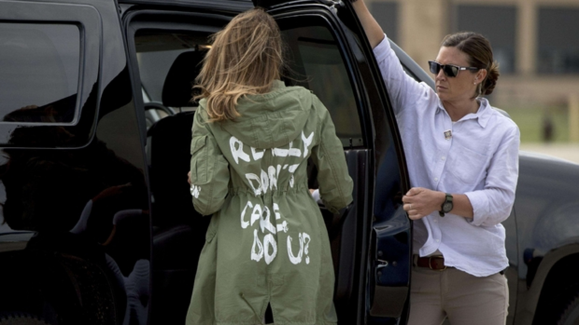 Immagine di Dieci Stati denunciano Trump, polemiche su Melania tra i bimbi i Texas