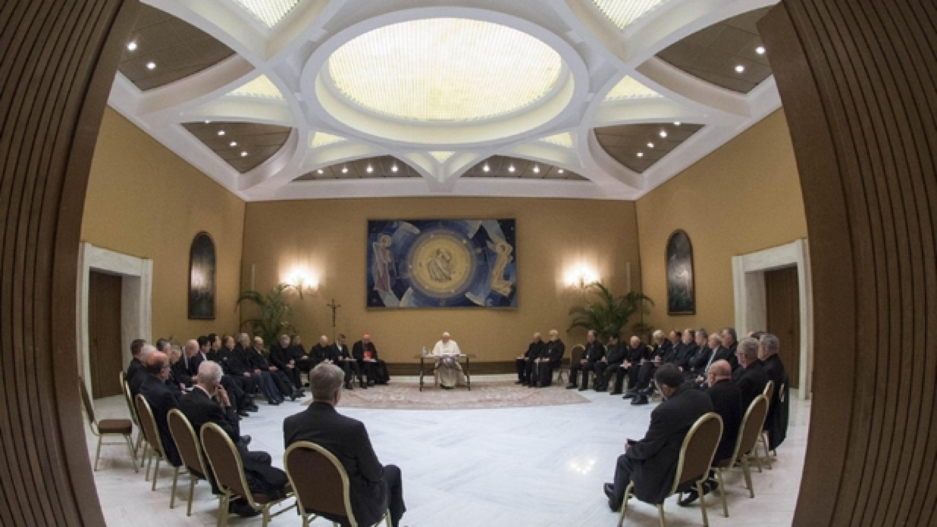 Immagine di Abusi, lasciano altri due vescovi cileni